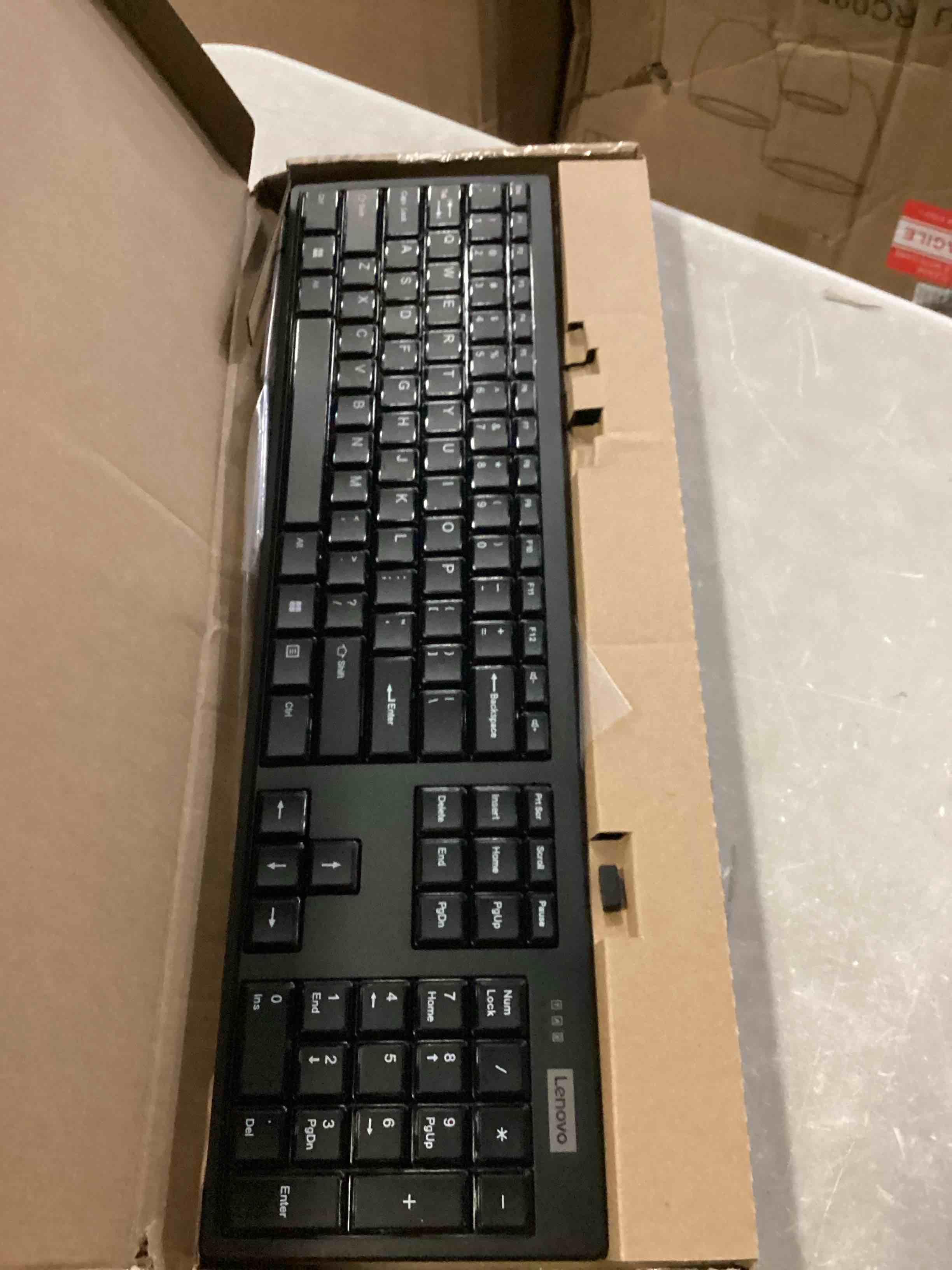 https://s3.amazonaws.com/lotting-images-prod/bidfta/BLU5866337_1721317678150.jpeg