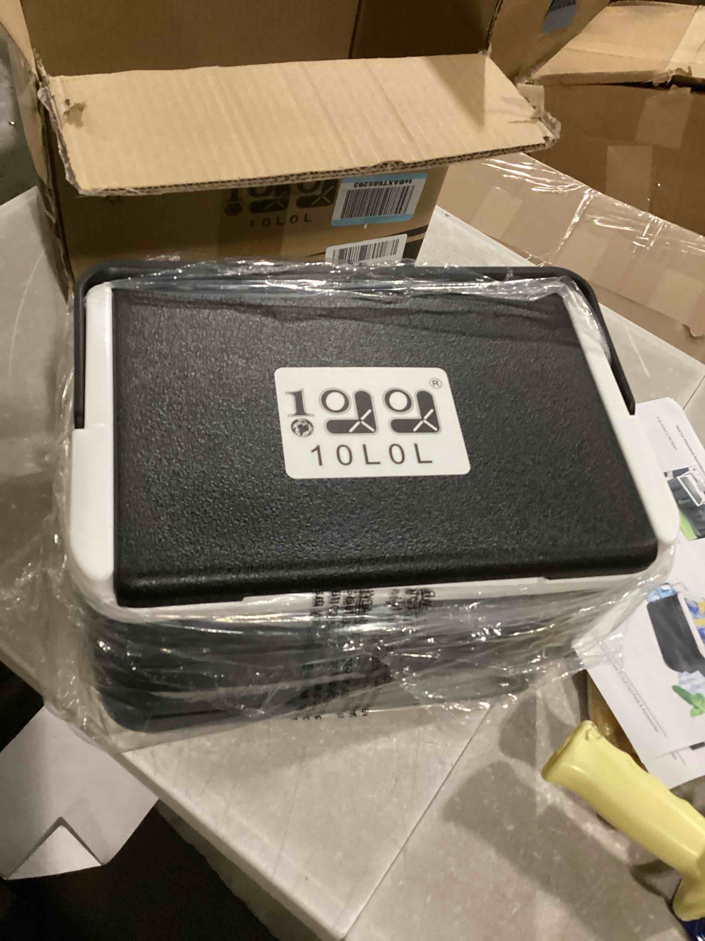 https://s3.amazonaws.com/lotting-images-prod/bidfta/BLU5867063_1721653119147.jpeg