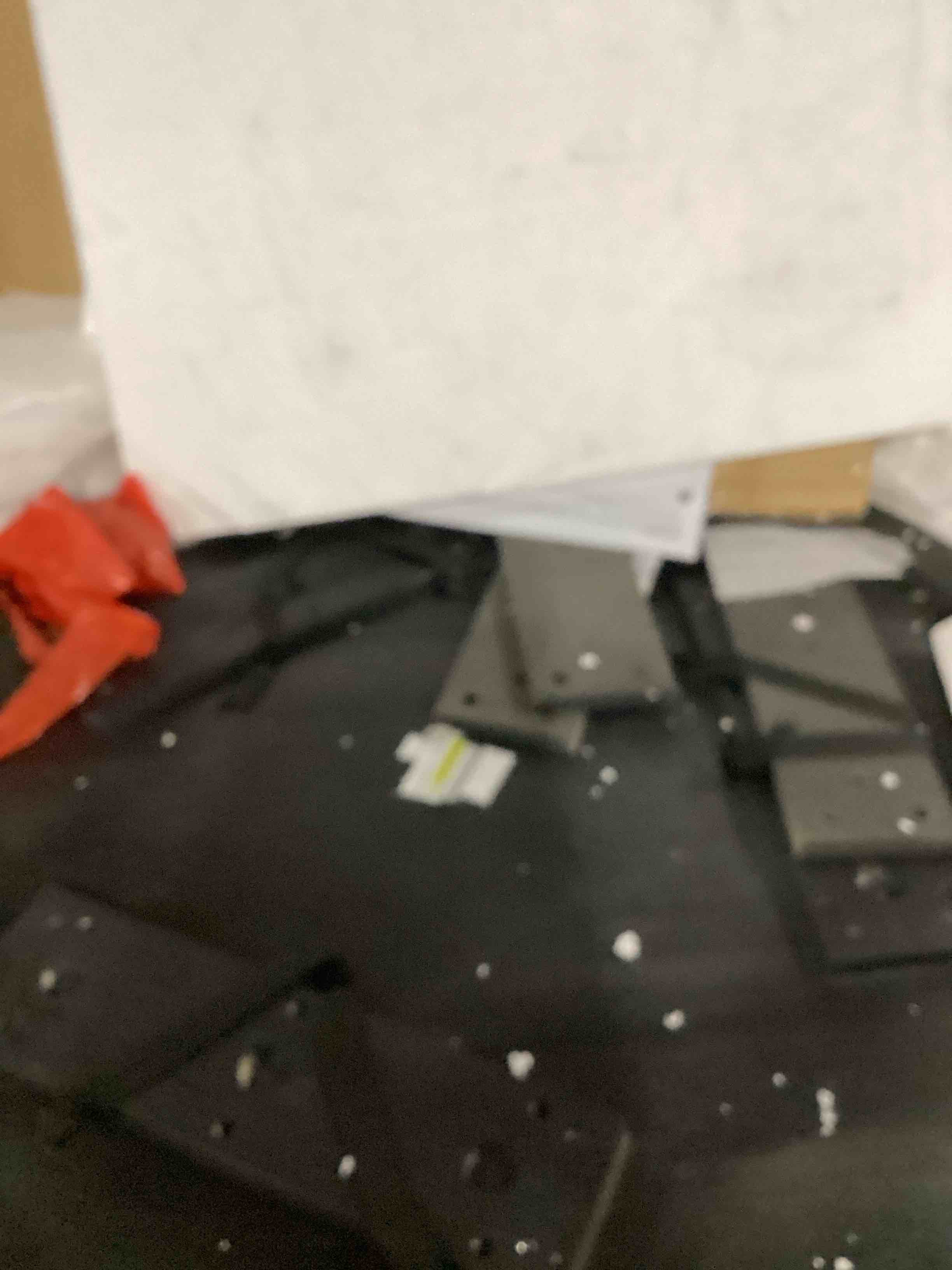 https://s3.amazonaws.com/lotting-images-prod/bidfta/BLU5867114_1721672877547.jpeg