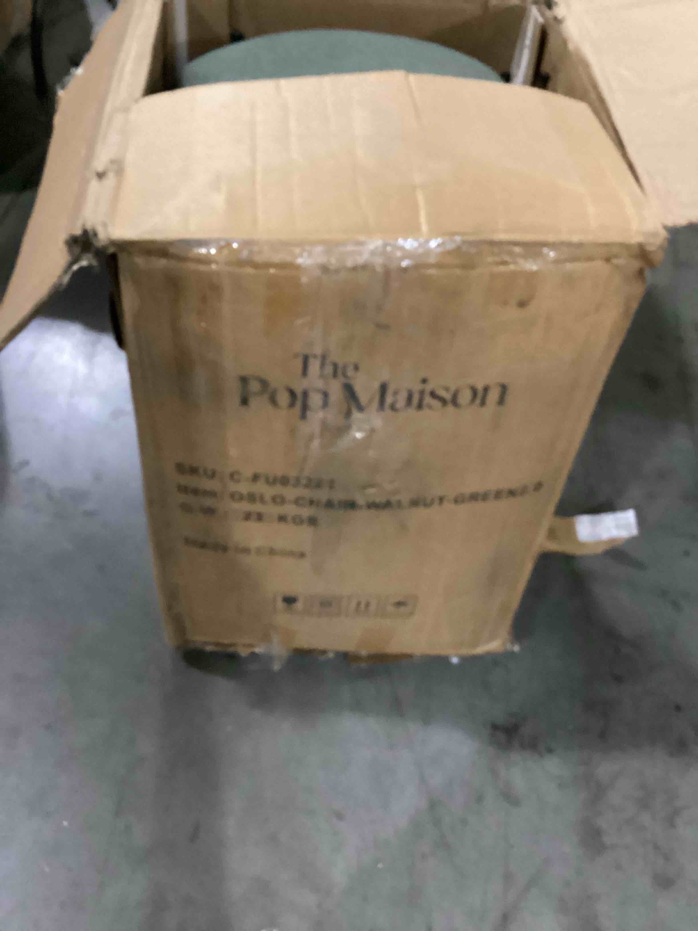 https://s3.amazonaws.com/lotting-images-prod/bidfta/BLU5867158_1721745366706.jpeg