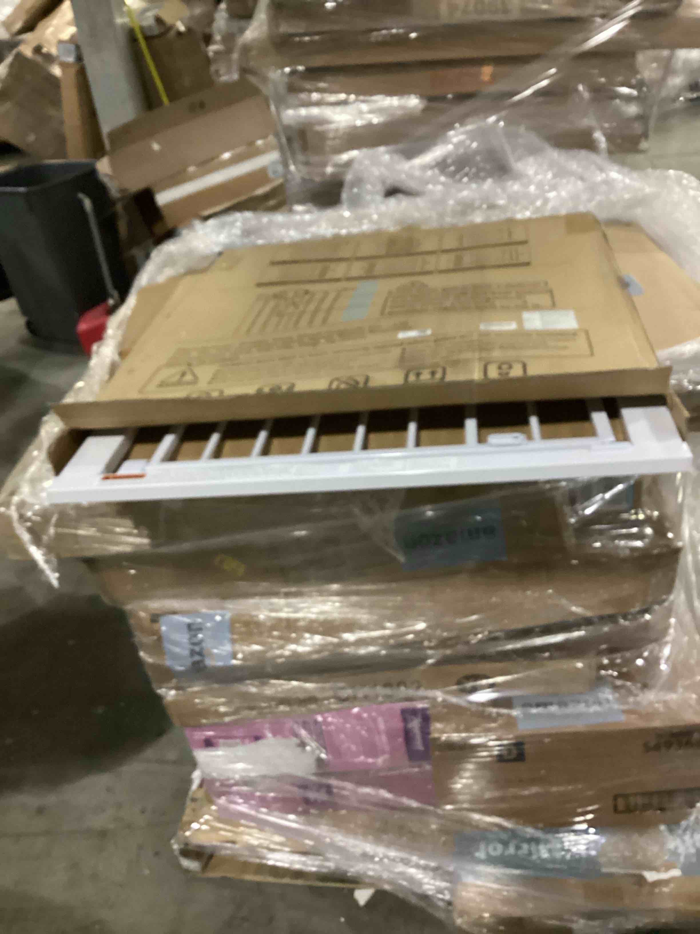 https://s3.amazonaws.com/lotting-images-prod/bidfta/BLU5867387_1722015984202.jpeg
