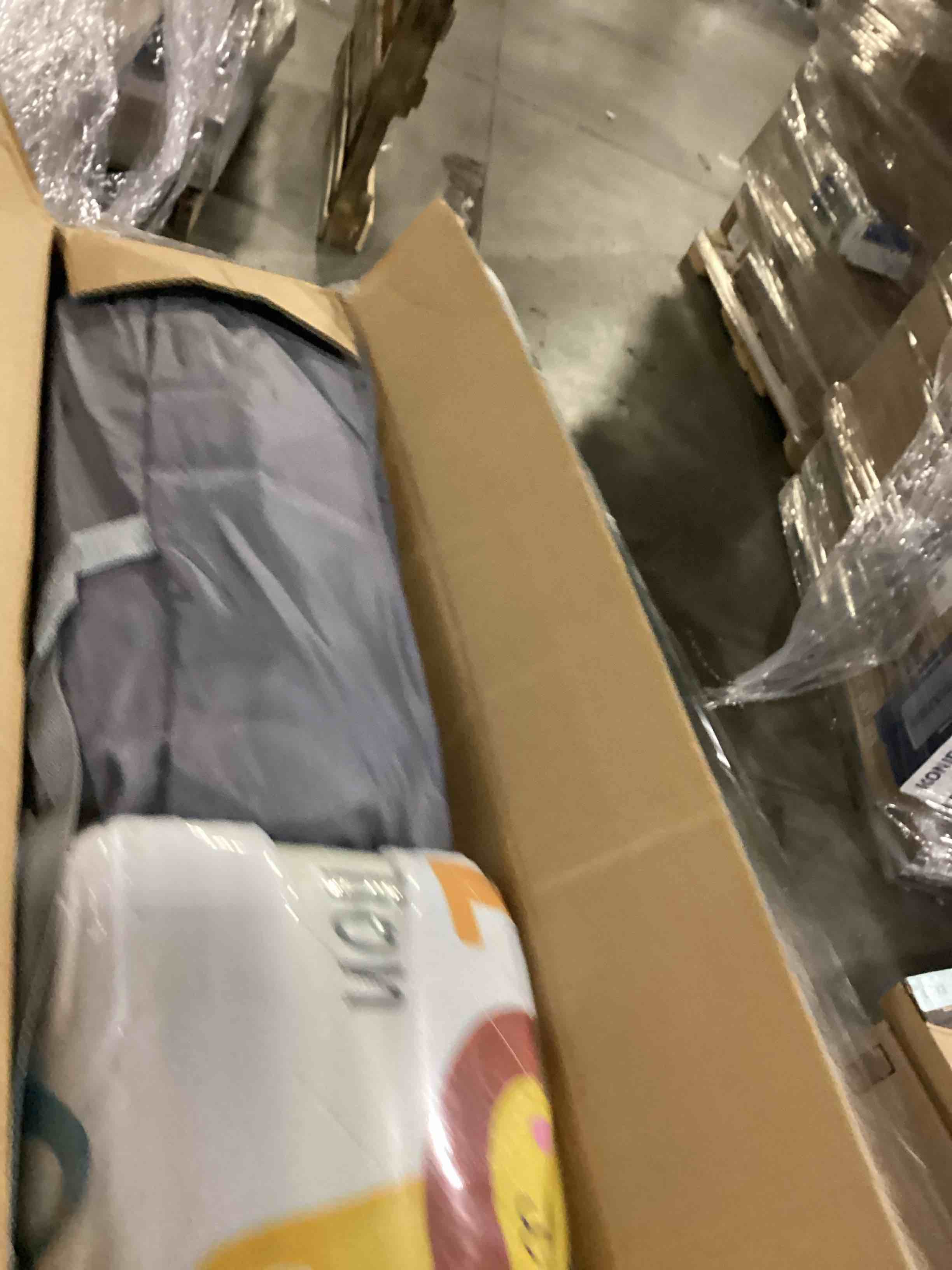 https://s3.amazonaws.com/lotting-images-prod/bidfta/BLU5867396_1722019455750.jpeg
