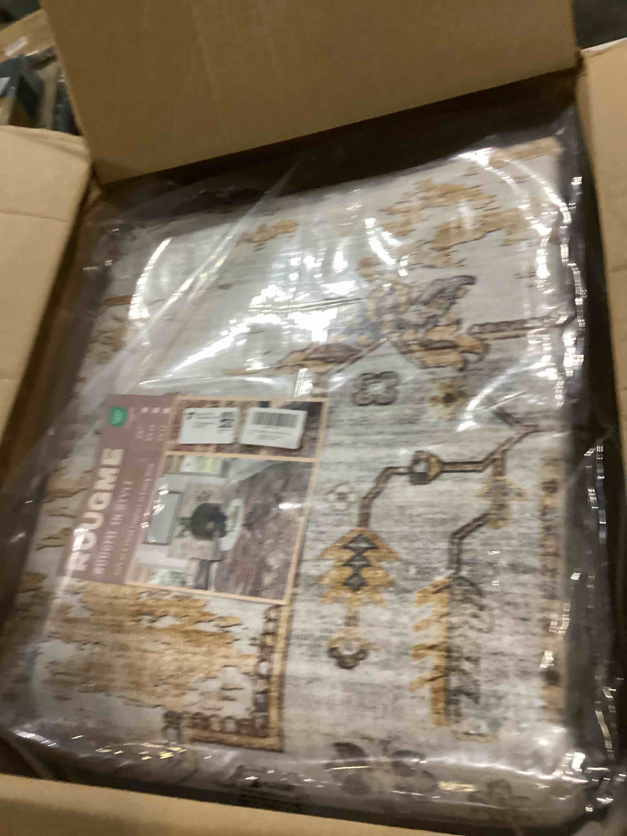 https://s3.amazonaws.com/lotting-images-prod/bidfta/BLU5867450_1722260823264.jpeg