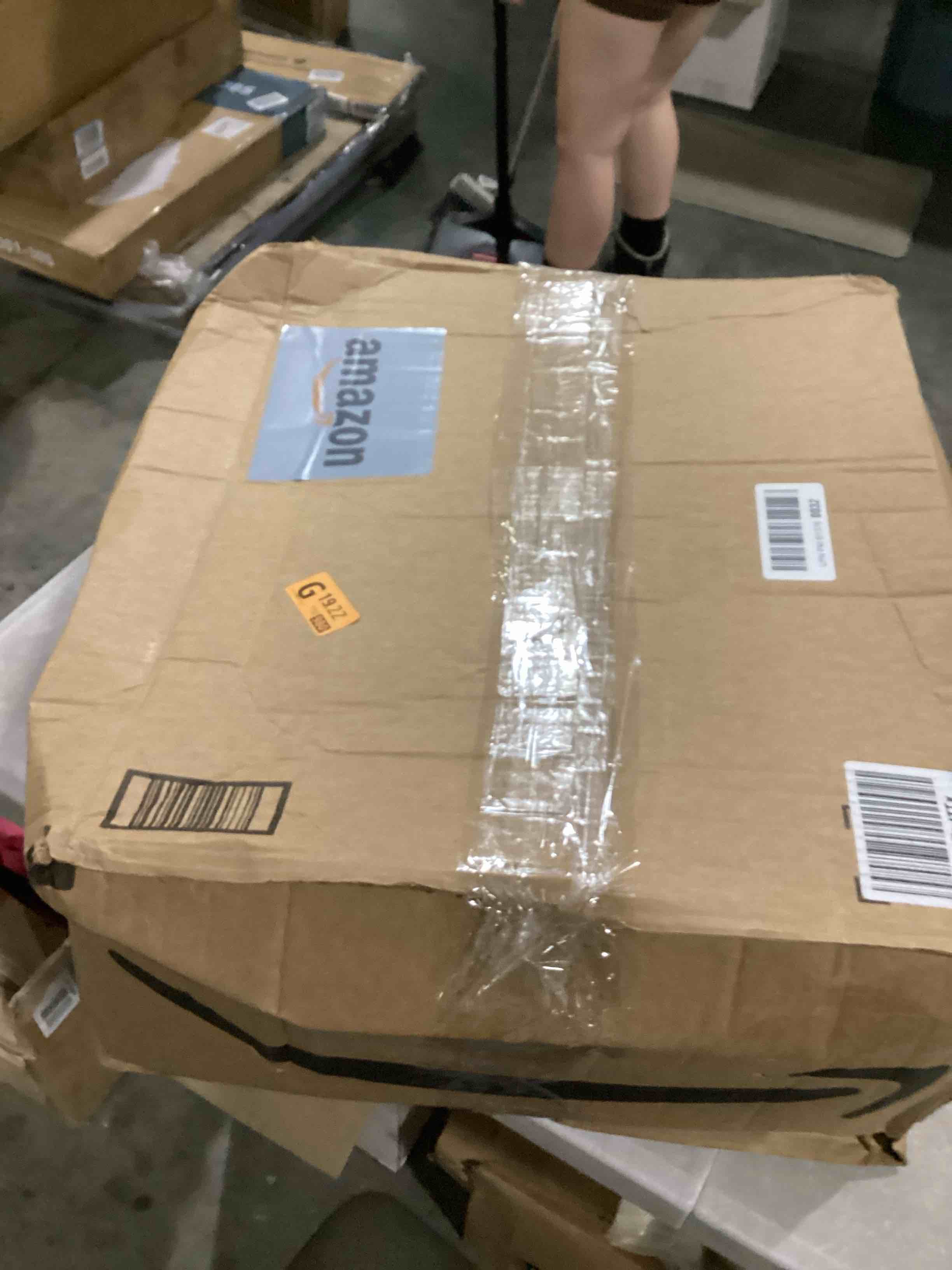 https://s3.amazonaws.com/lotting-images-prod/bidfta/BLU5867450_1722260858010.jpeg