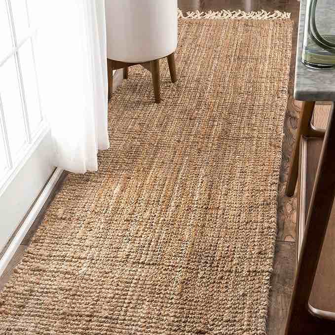 nuLOOM Raleigh Farmhouse Jute Tasseled Runner Rug, 2' 6" x 8', Natural Natural 2' 6" x 8'