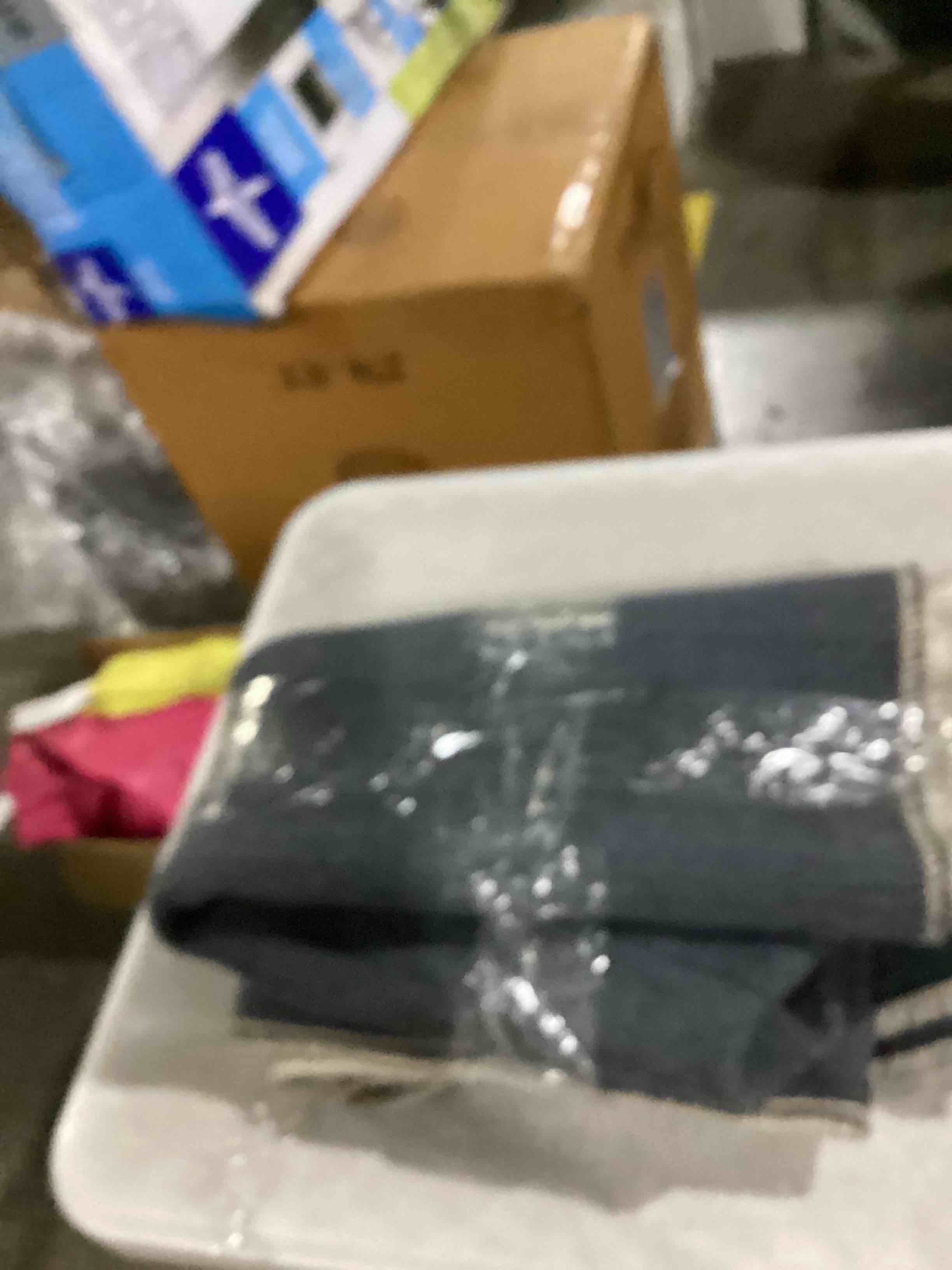 https://s3.amazonaws.com/lotting-images-prod/bidfta/BLU5868260_1723218732889.jpeg