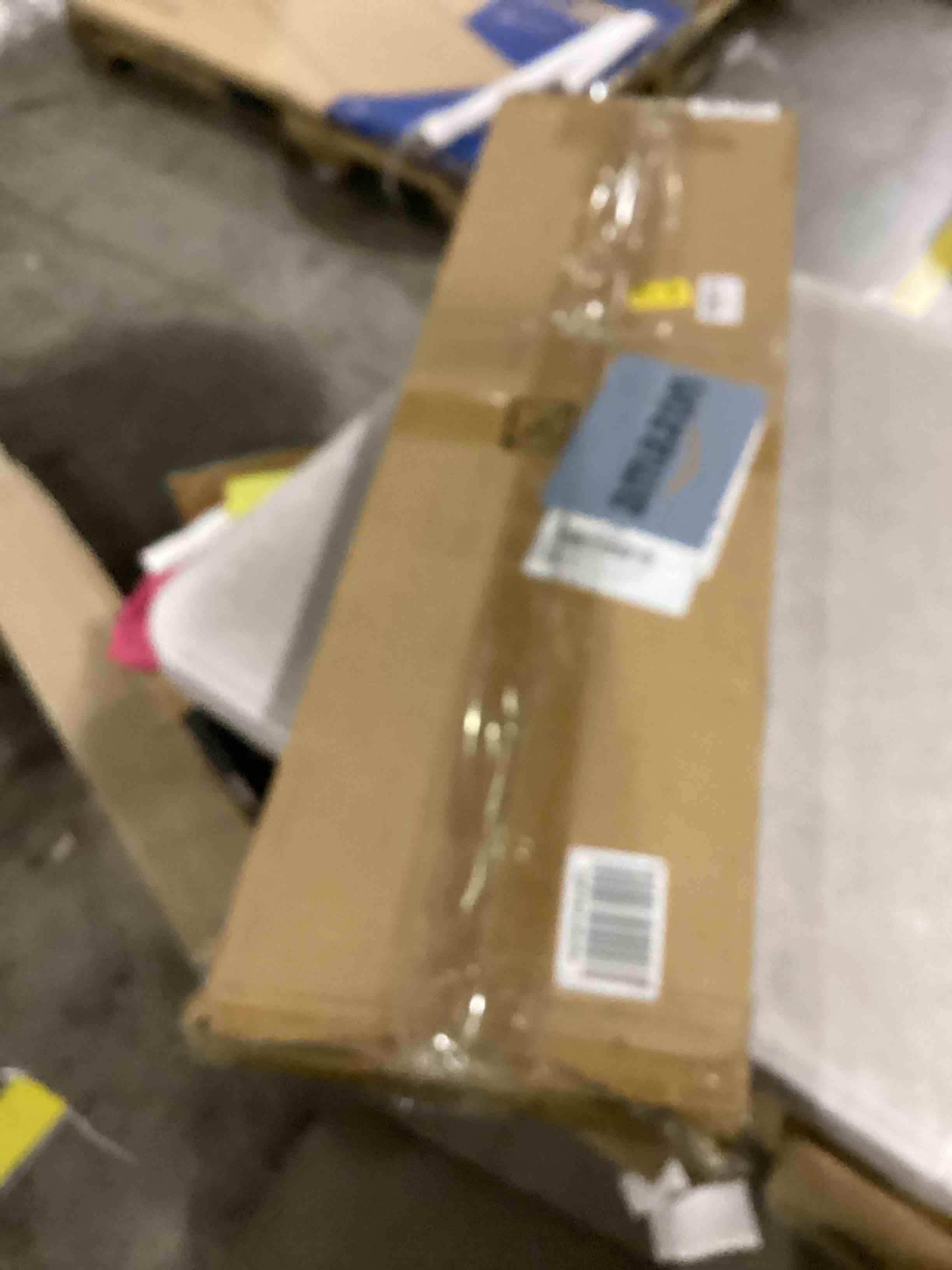 https://s3.amazonaws.com/lotting-images-prod/bidfta/BLU5868341_1723472604076.jpeg