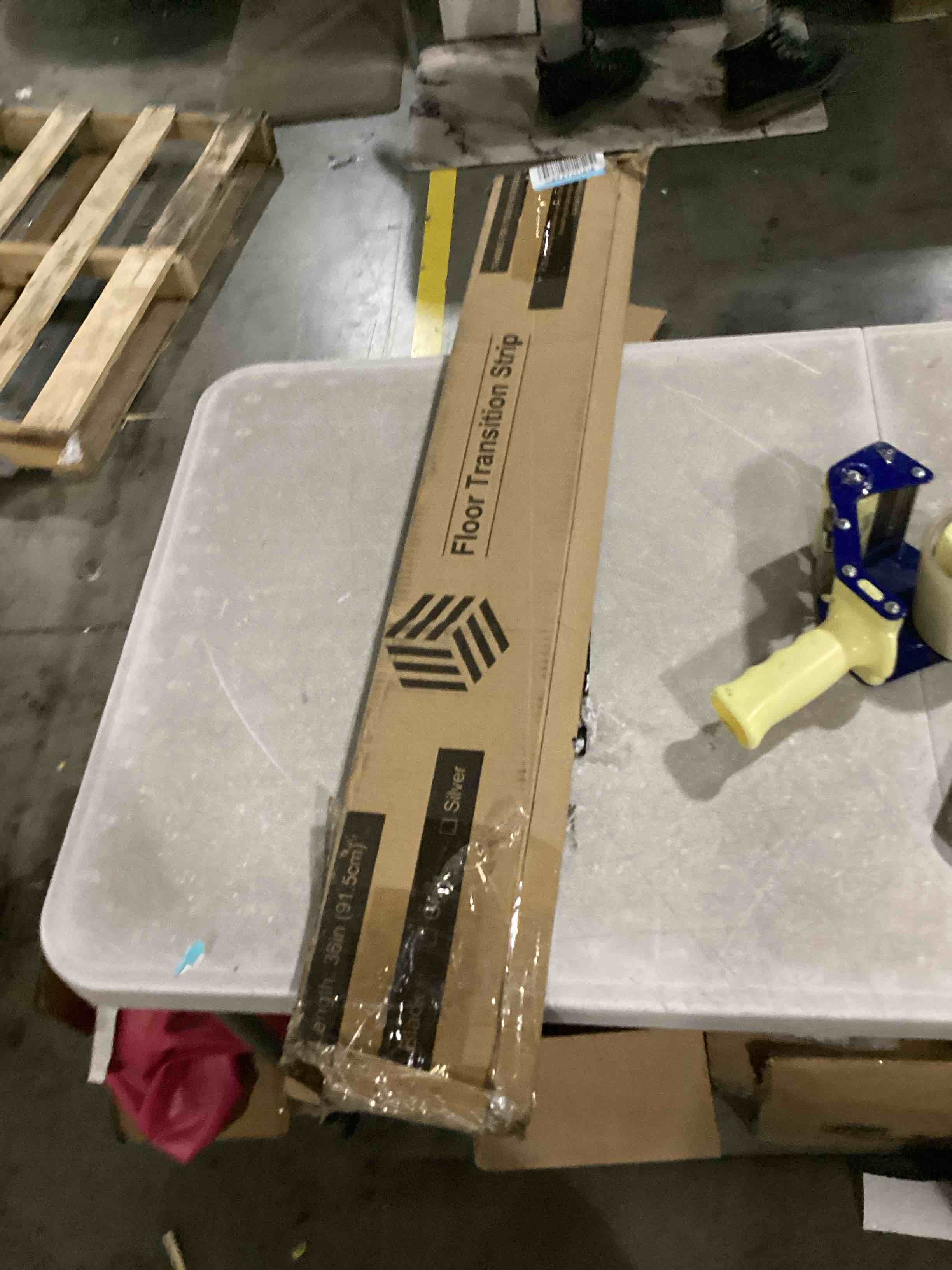 https://s3.amazonaws.com/lotting-images-prod/bidfta/BLU5868422_1723552970380.jpeg