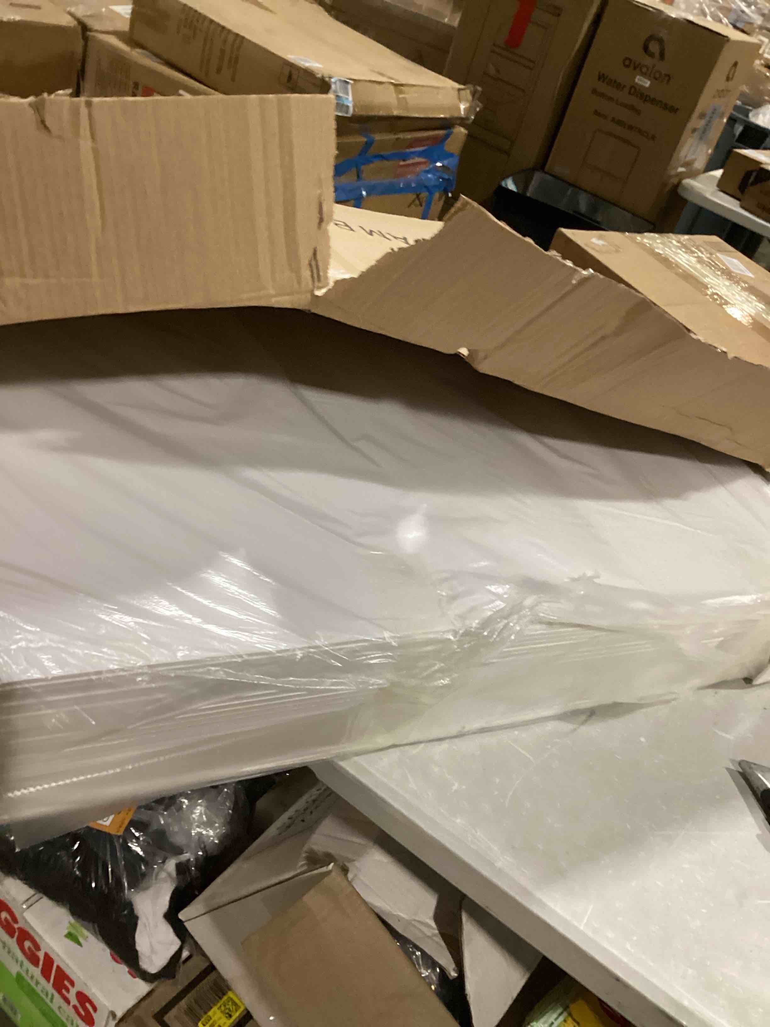 White 3/16" Foam Core 24" x 36" Mounting Boards 25pk