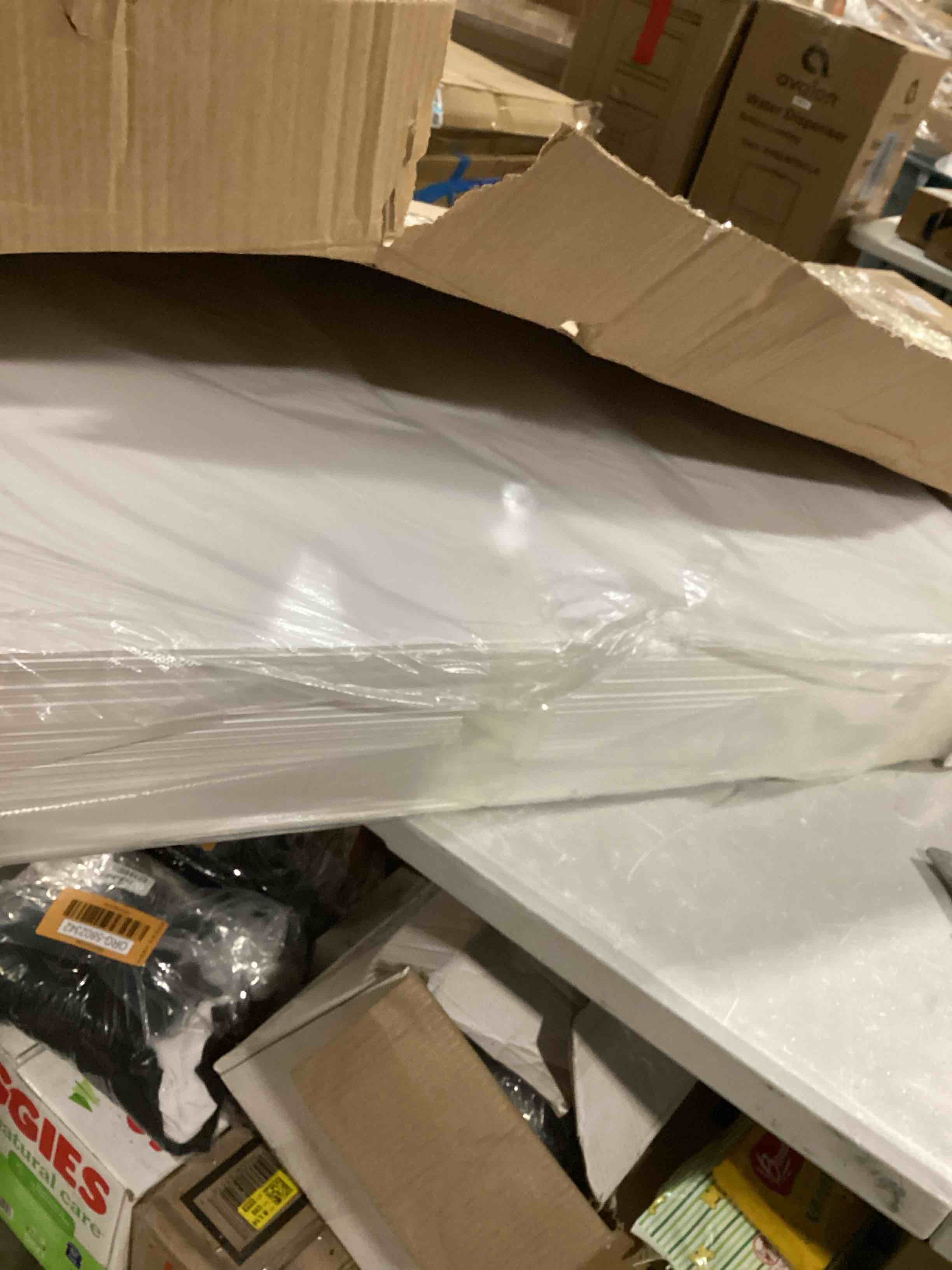 White 3/16" Foam Core 24" x 36" Mounting Boards 25pk