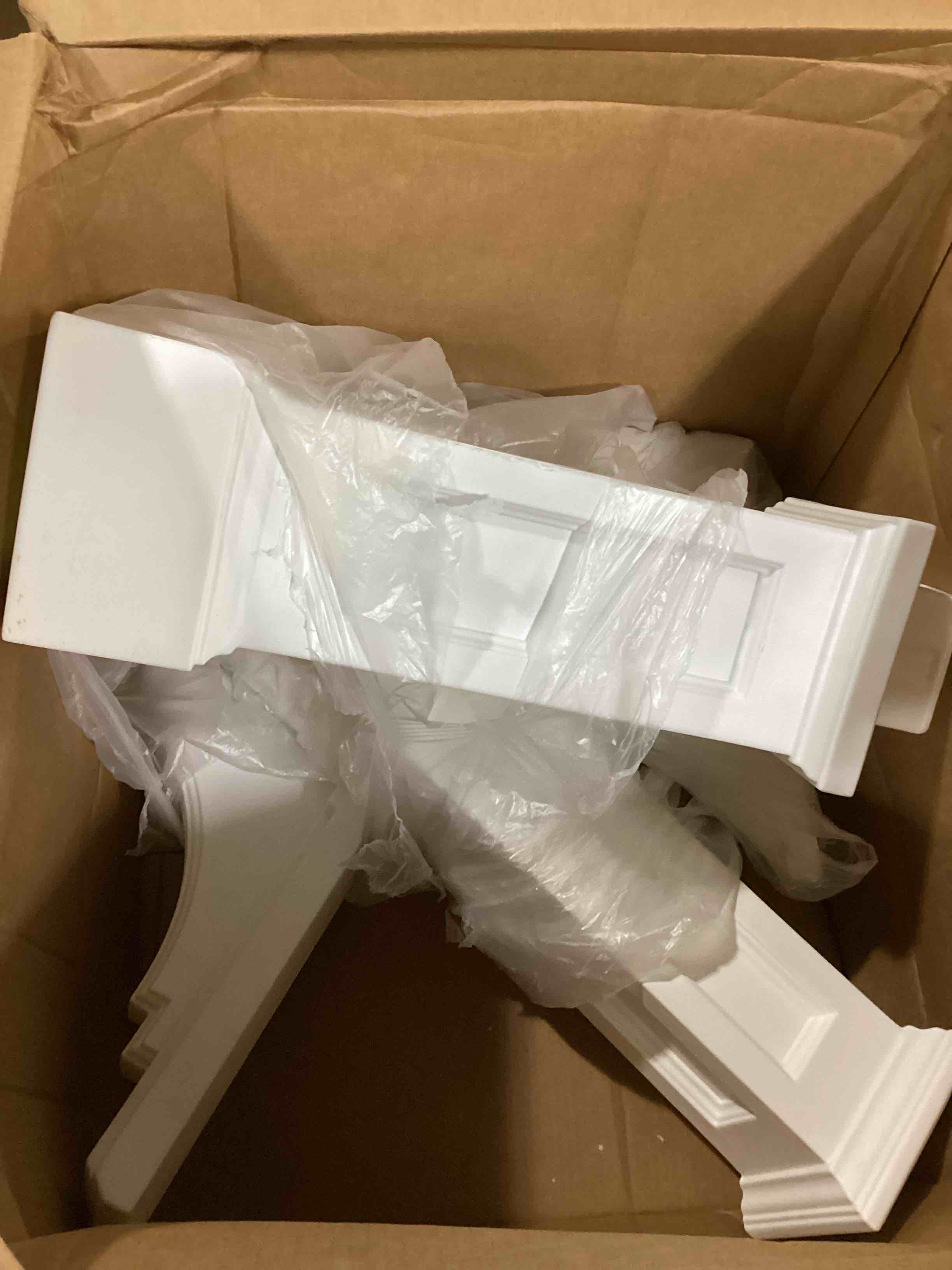 https://s3.amazonaws.com/lotting-images-prod/bidfta/BLU5868585_1723058576043.jpeg