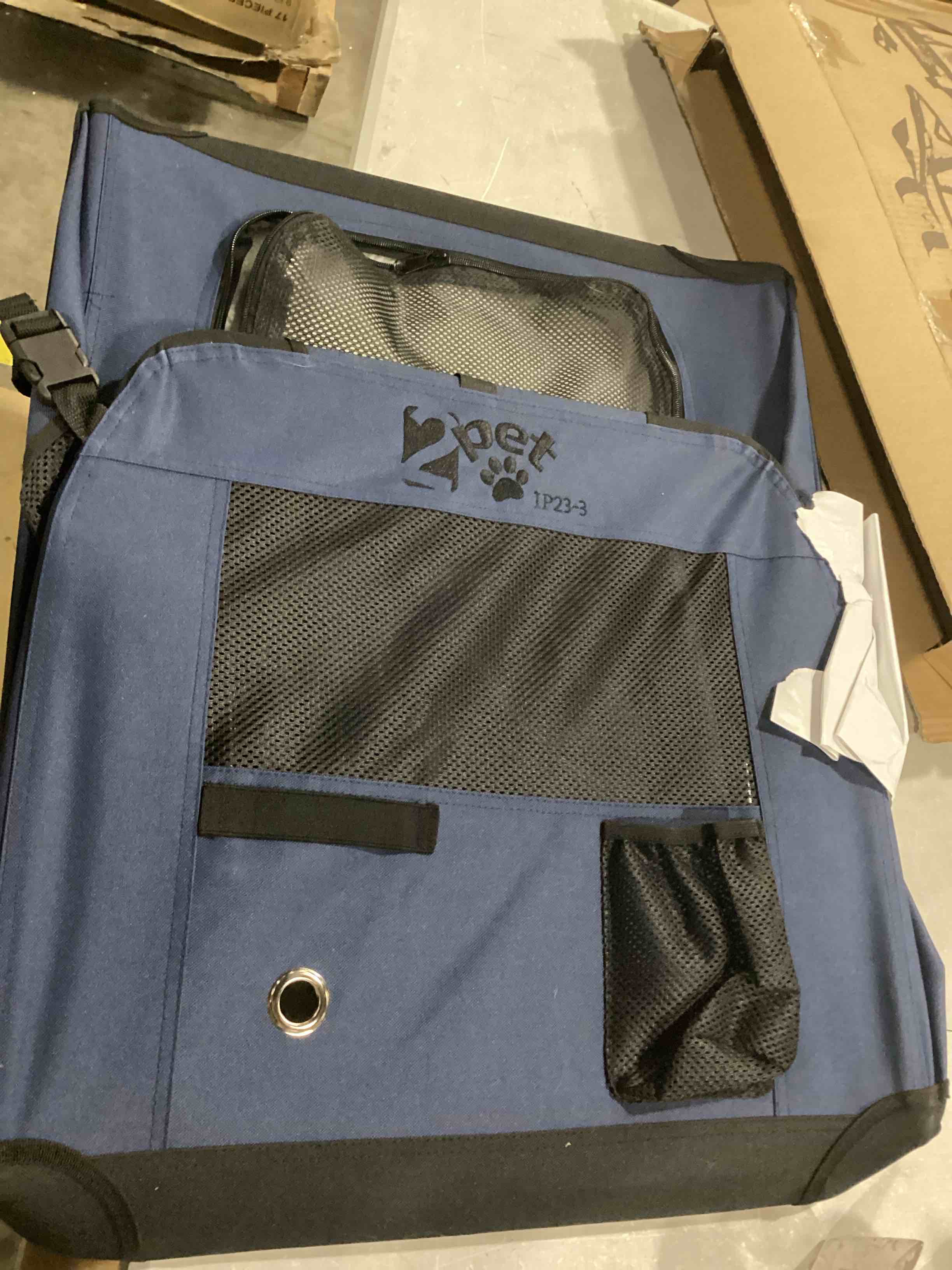 https://s3.amazonaws.com/lotting-images-prod/bidfta/BLU5868908_1723202540932.jpeg