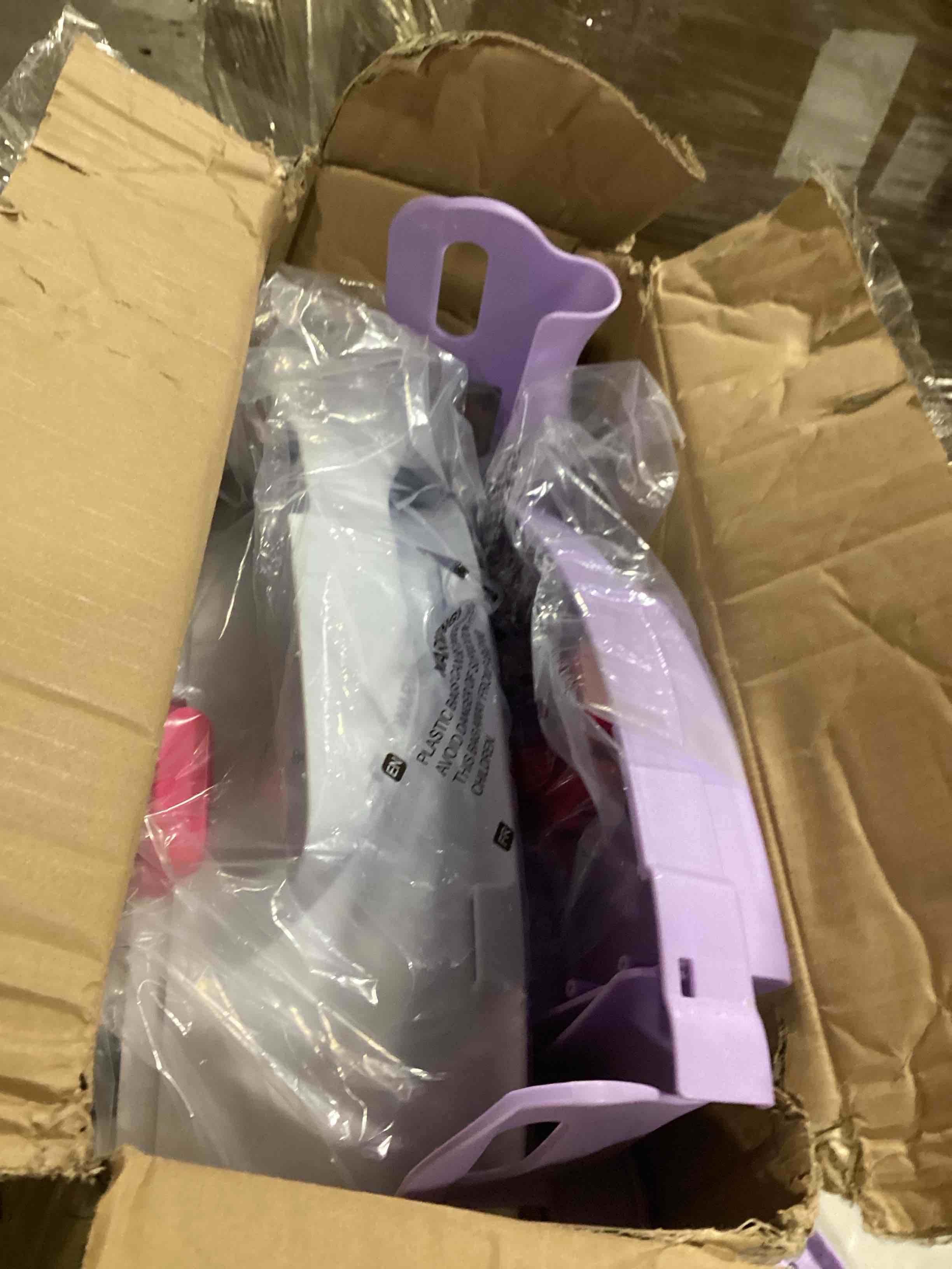 https://s3.amazonaws.com/lotting-images-prod/bidfta/BLU5869419_1723649362565.jpeg