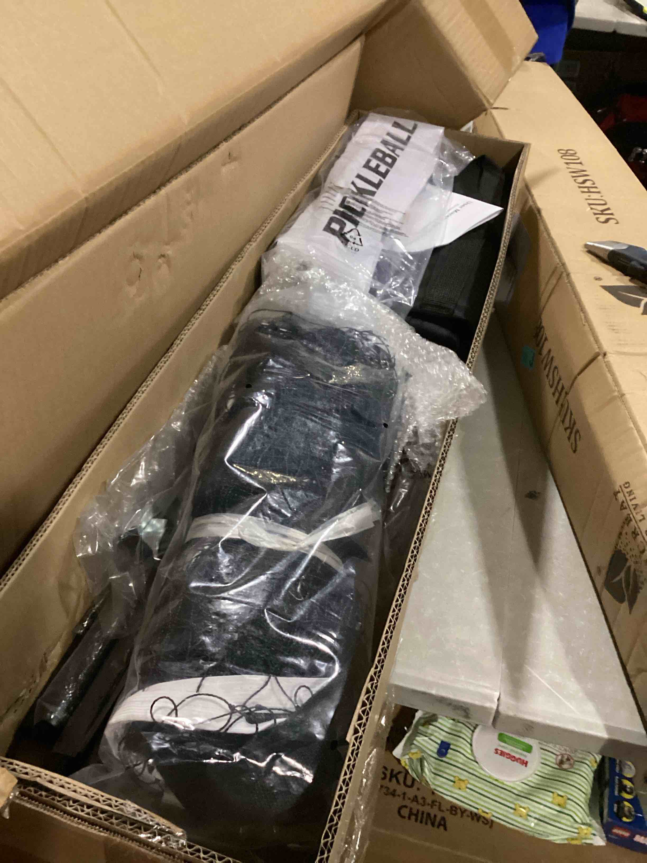 https://s3.amazonaws.com/lotting-images-prod/bidfta/BLU5869919_1724090117837.jpeg