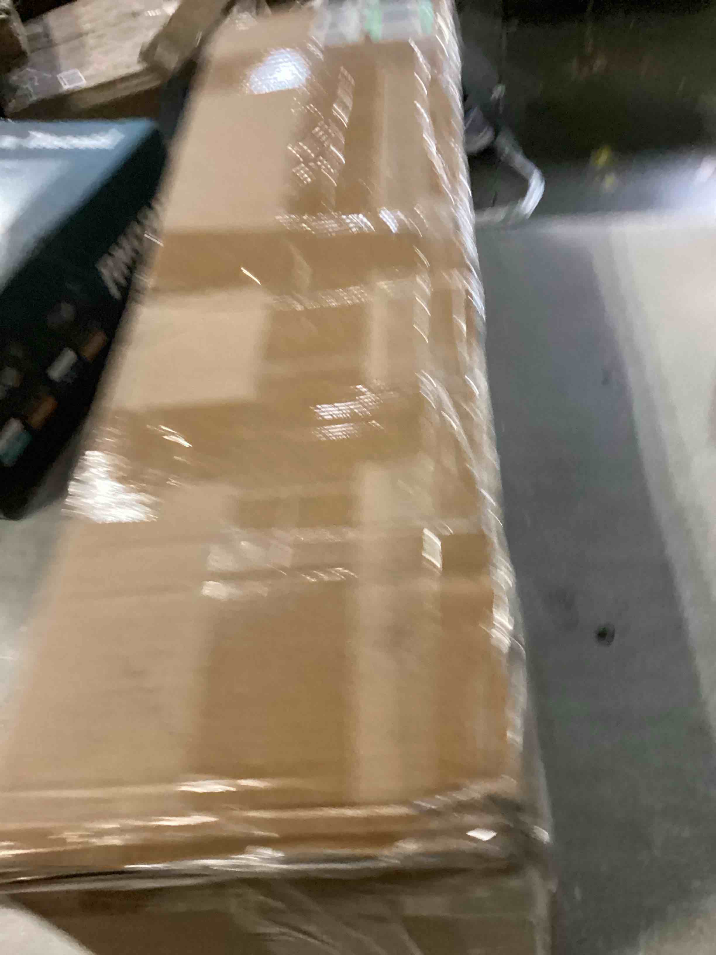 https://s3.amazonaws.com/lotting-images-prod/bidfta/BLU5869992_1722612368556.jpeg