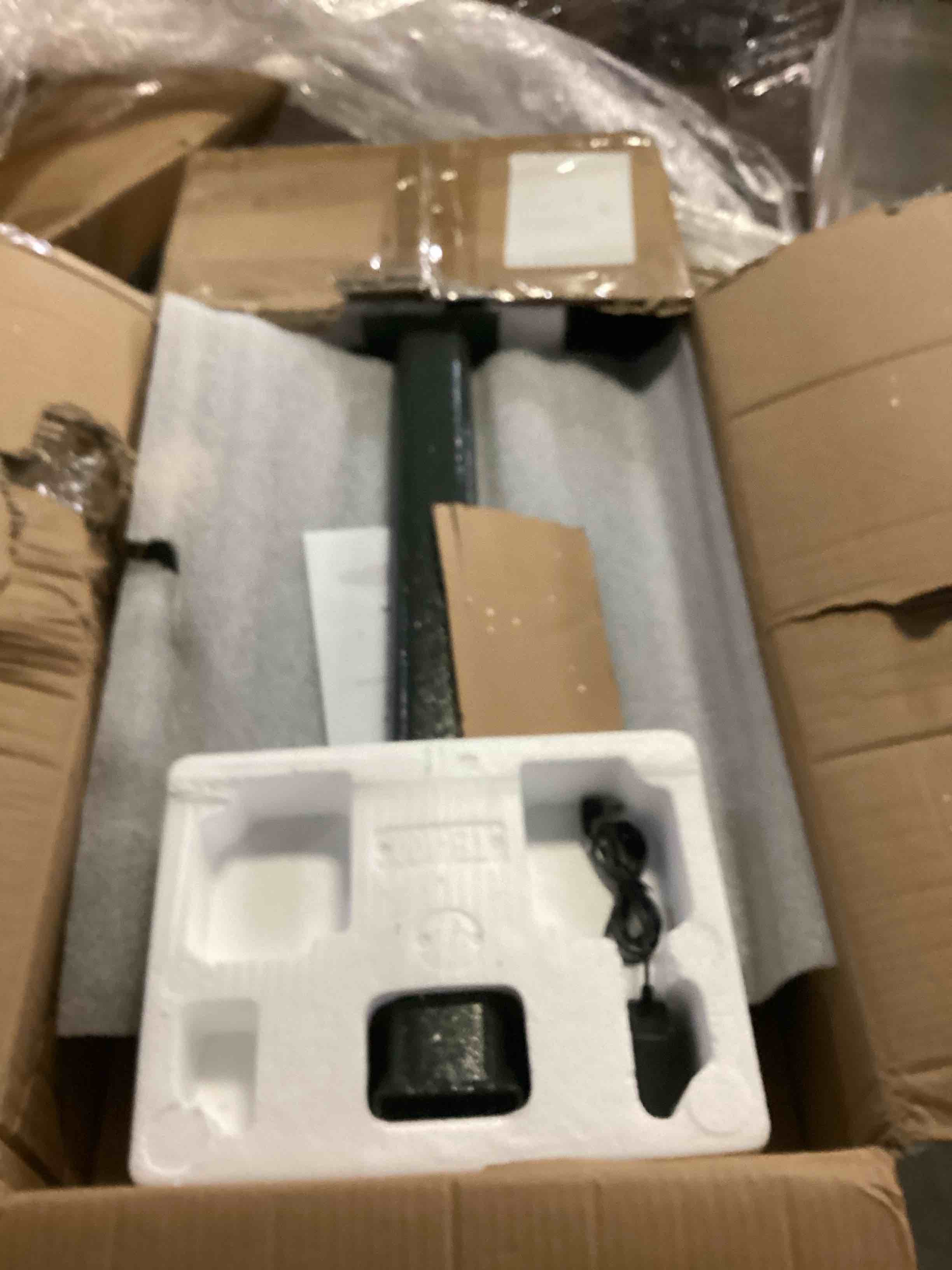 https://s3.amazonaws.com/lotting-images-prod/bidfta/BLU5870338_1723041825951.jpeg