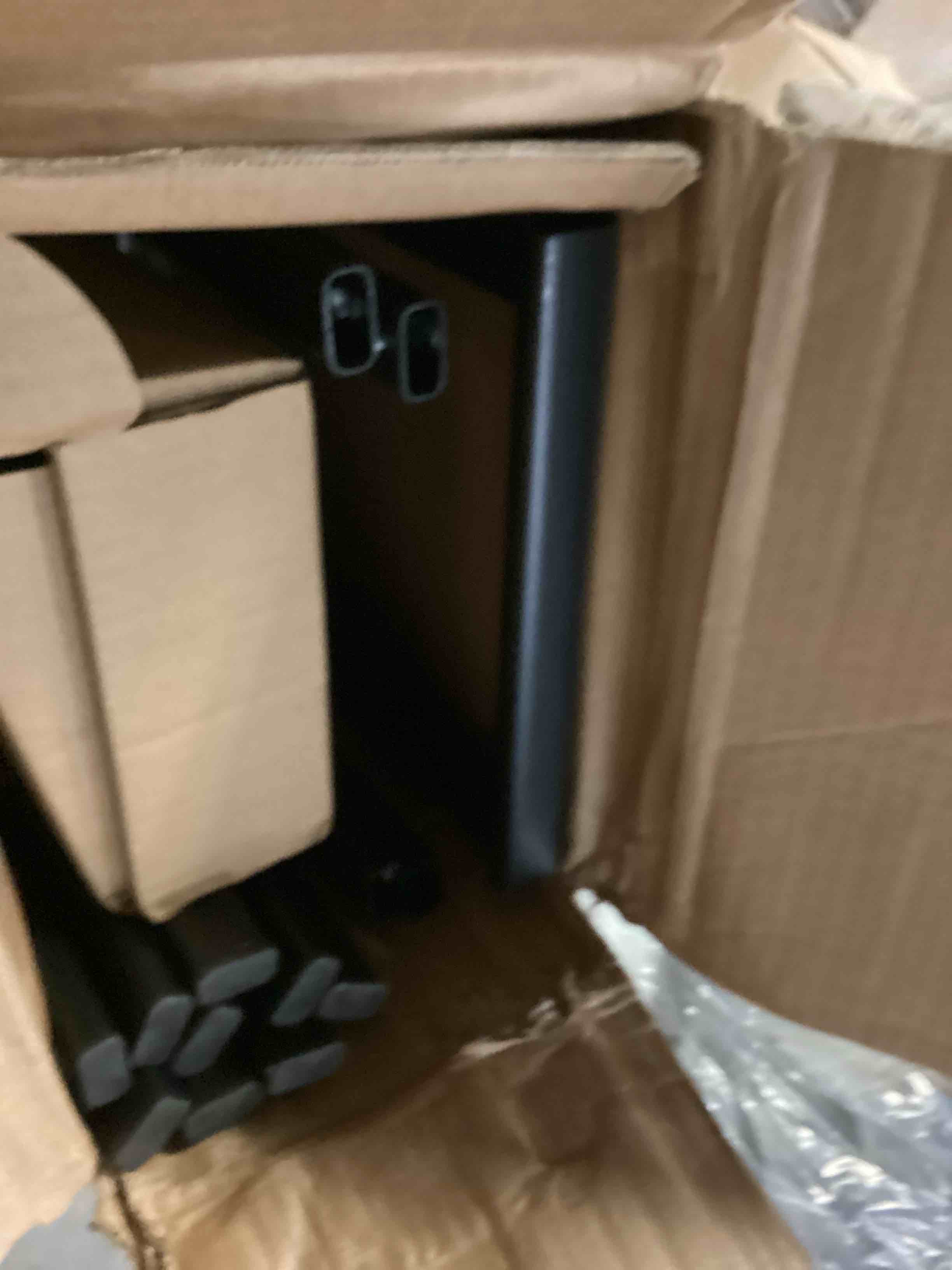 https://s3.amazonaws.com/lotting-images-prod/bidfta/BLU5870352_1723044148839.jpeg