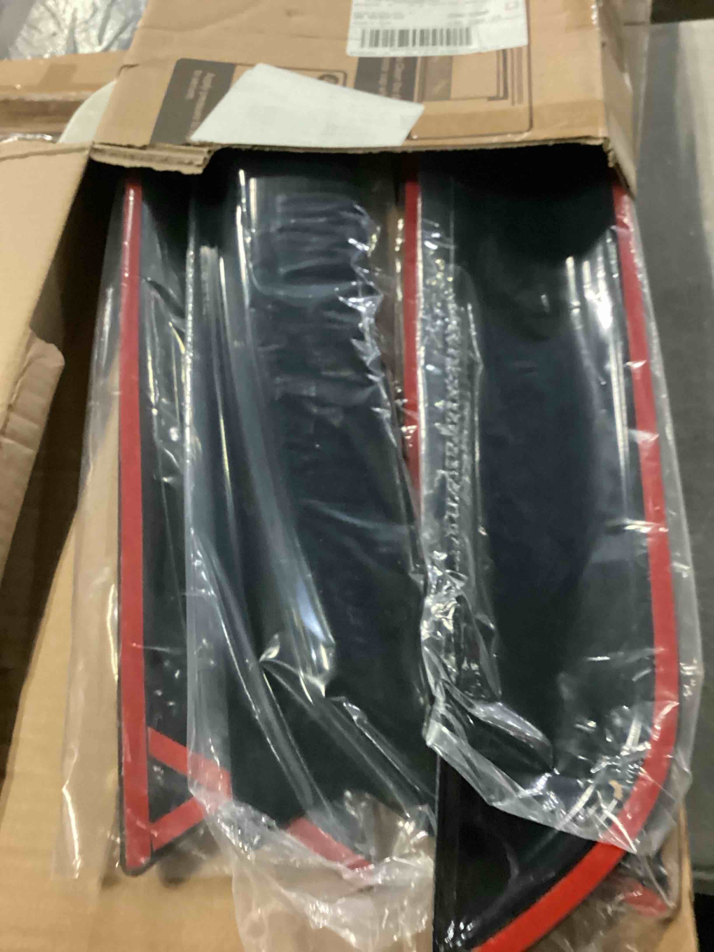 https://s3.amazonaws.com/lotting-images-prod/bidfta/BLU5870365_1723049774973.jpeg
