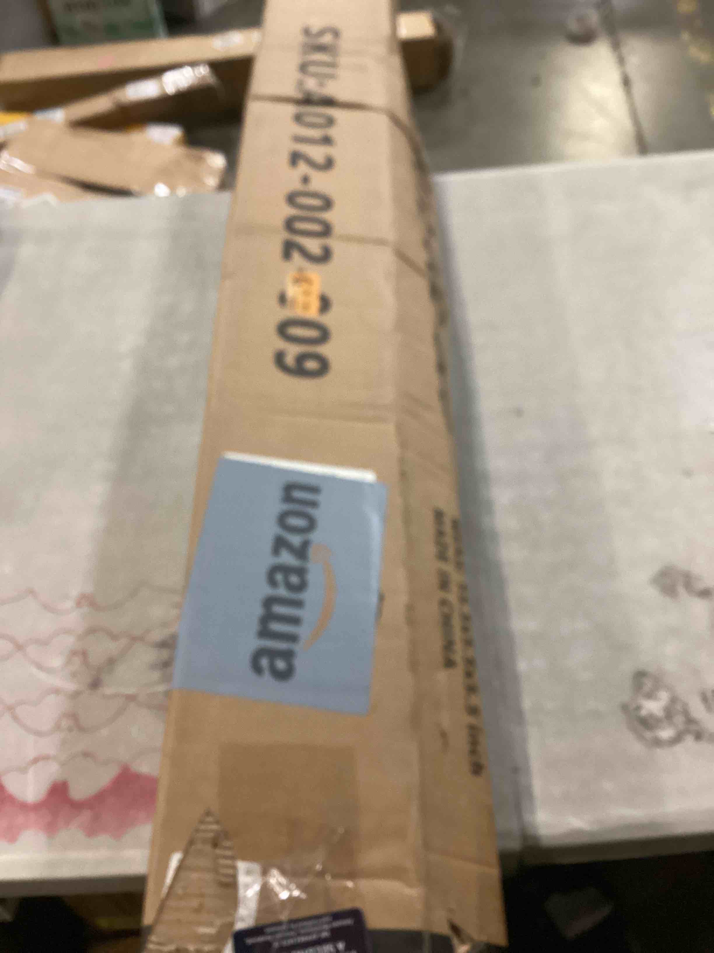https://s3.amazonaws.com/lotting-images-prod/bidfta/BLU5871615_1724338461293.jpeg