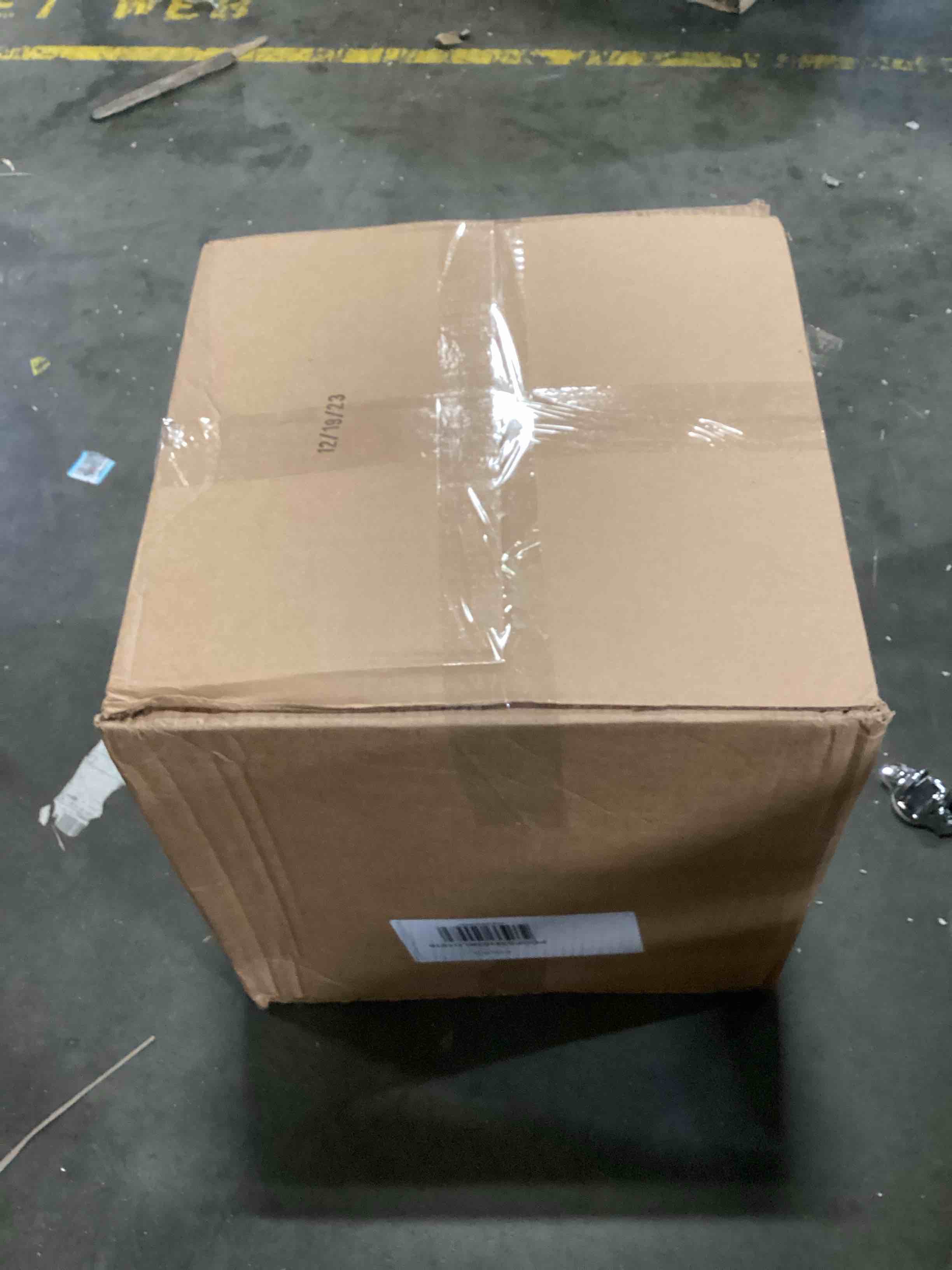 https://s3.amazonaws.com/lotting-images-prod/bidfta/BLU5872191_1724956521082.jpeg