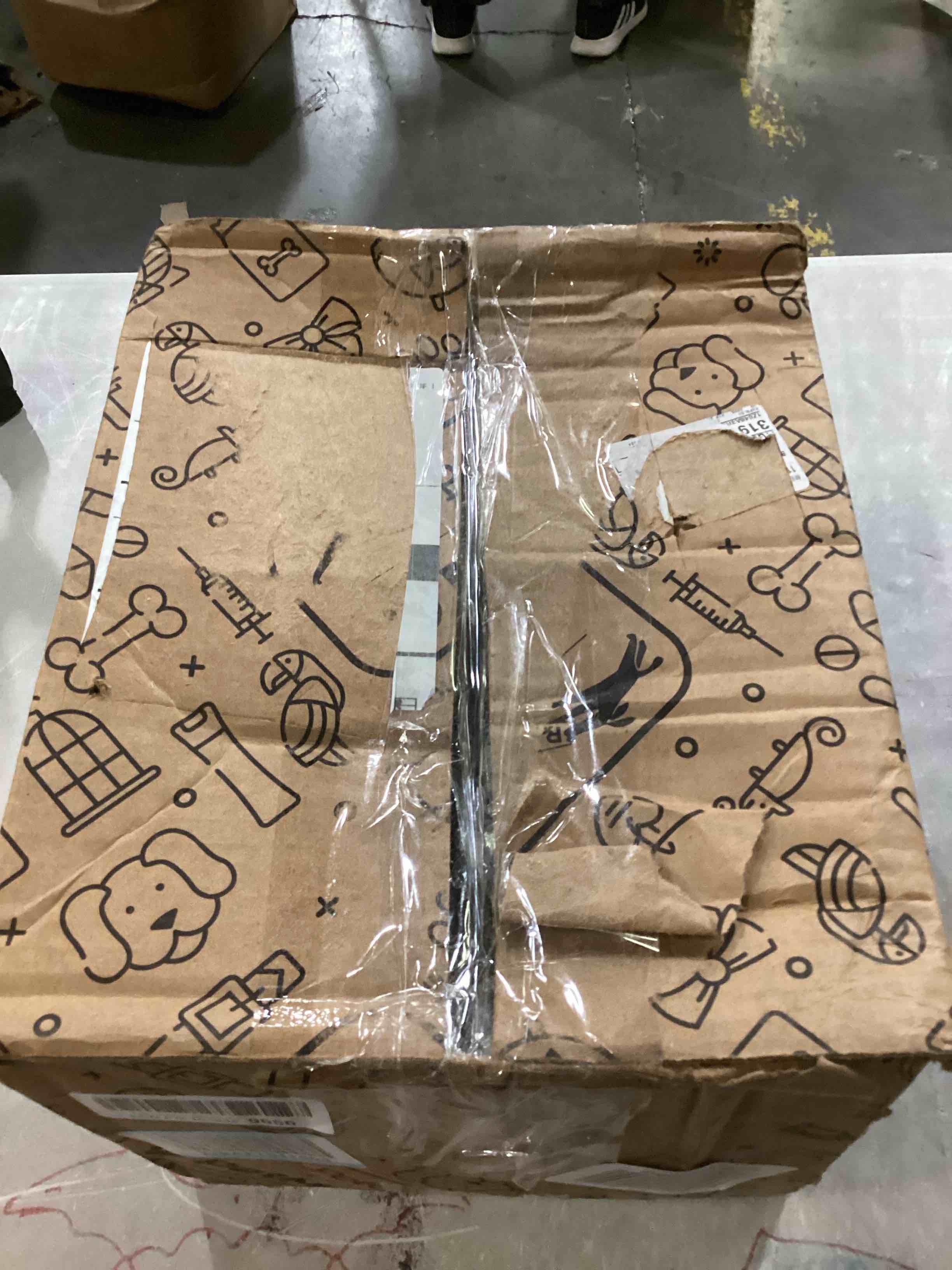 https://s3.amazonaws.com/lotting-images-prod/bidfta/BLU5872337_1725370922304.jpeg