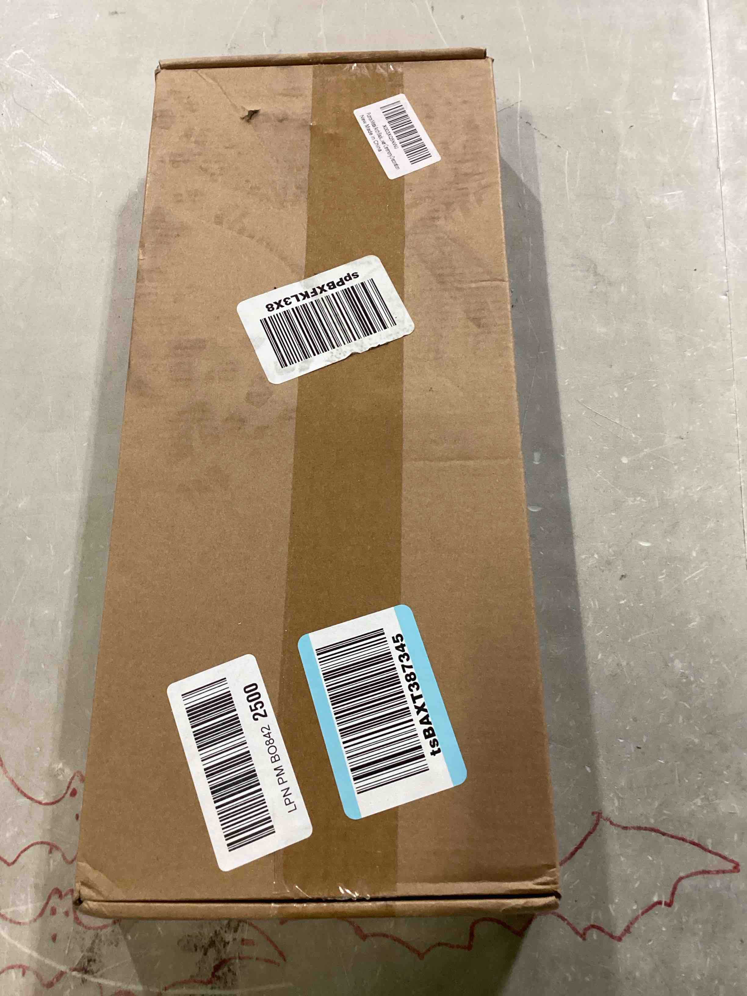 https://s3.amazonaws.com/lotting-images-prod/bidfta/BLU5872428_1725456578414.jpeg