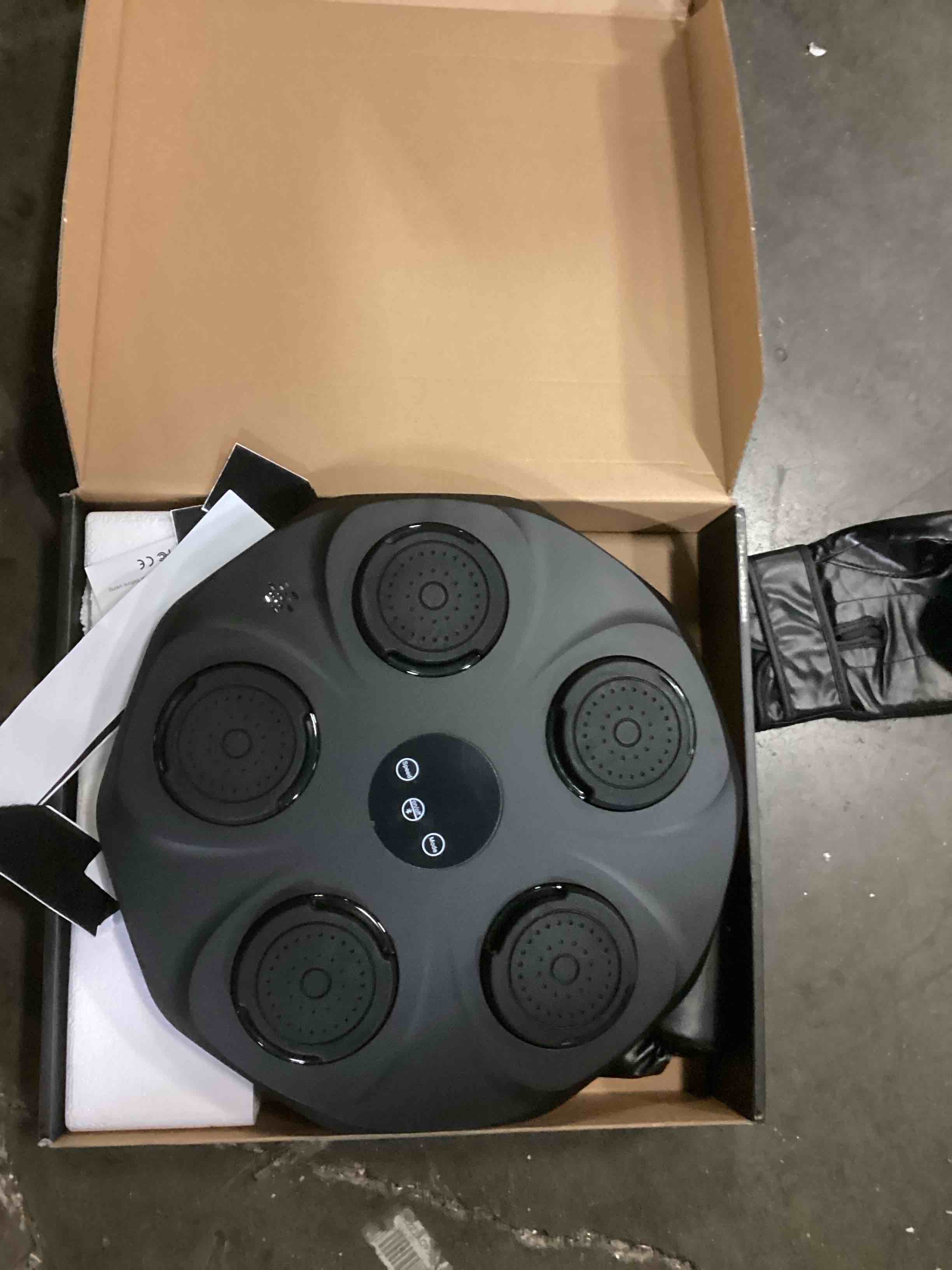 https://s3.amazonaws.com/lotting-images-prod/bidfta/BLU5872662_1725627759165.jpeg
