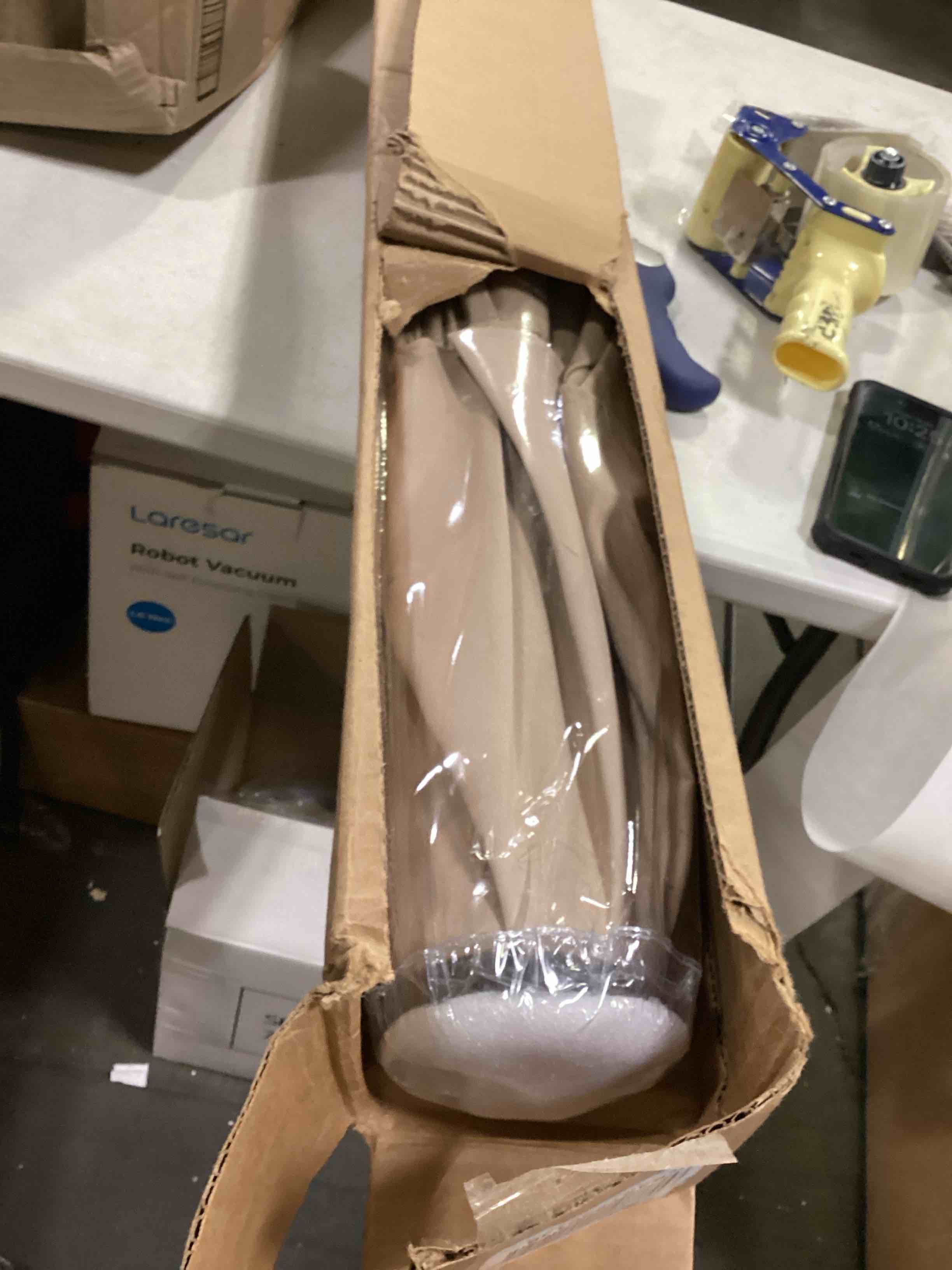 https://s3.amazonaws.com/lotting-images-prod/bidfta/BLU5873027_1719843920665.jpeg