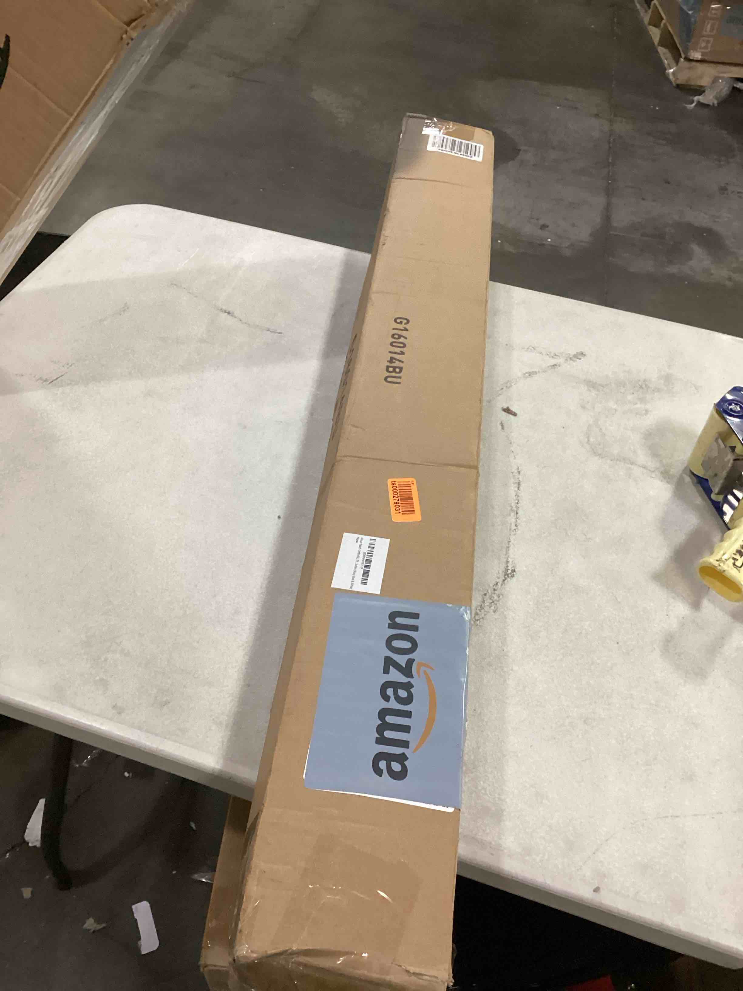 https://s3.amazonaws.com/lotting-images-prod/bidfta/BLU5873089_1719859816541.jpeg