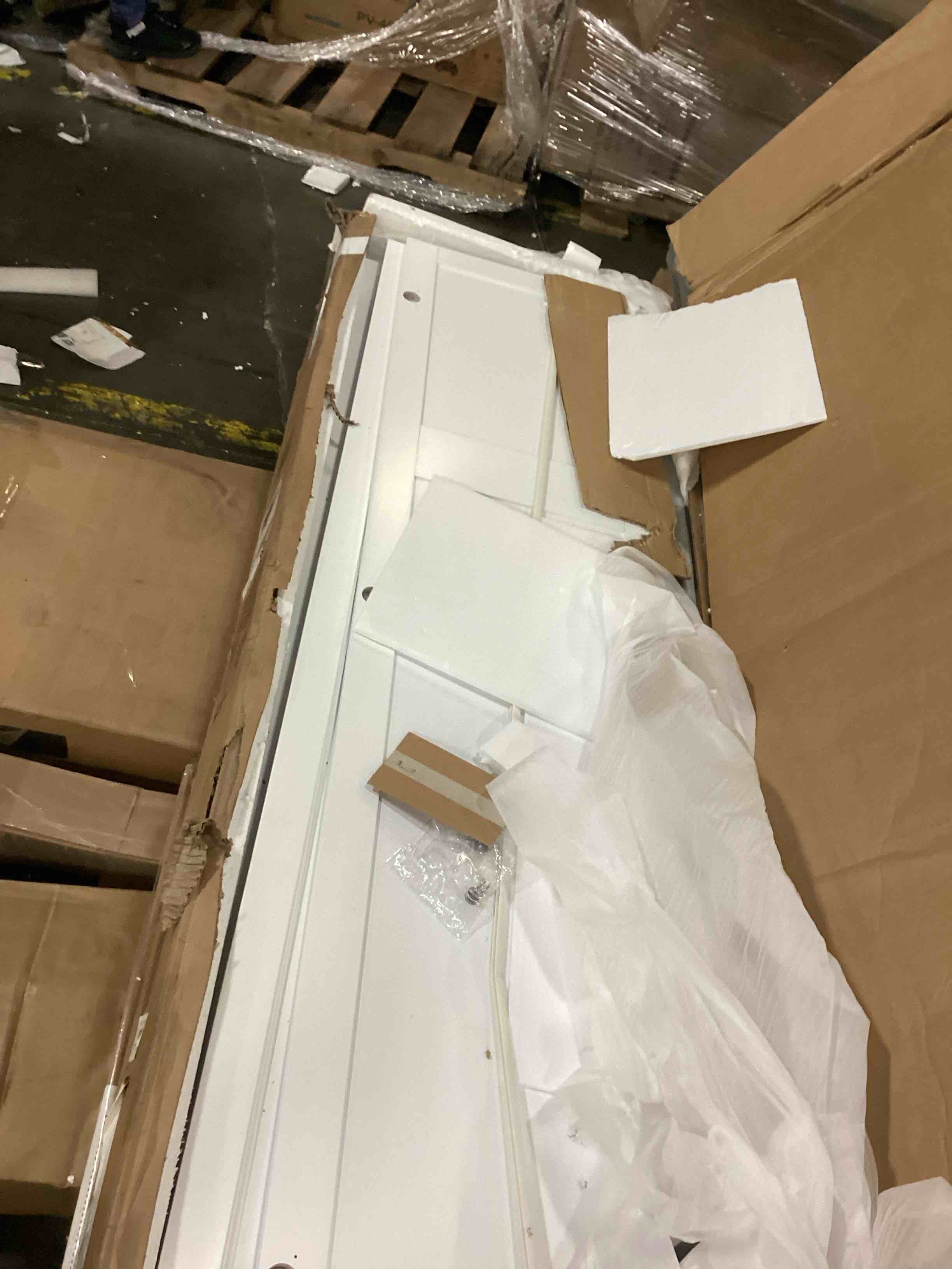 https://s3.amazonaws.com/lotting-images-prod/bidfta/BLU5873475_1720537524753.jpeg