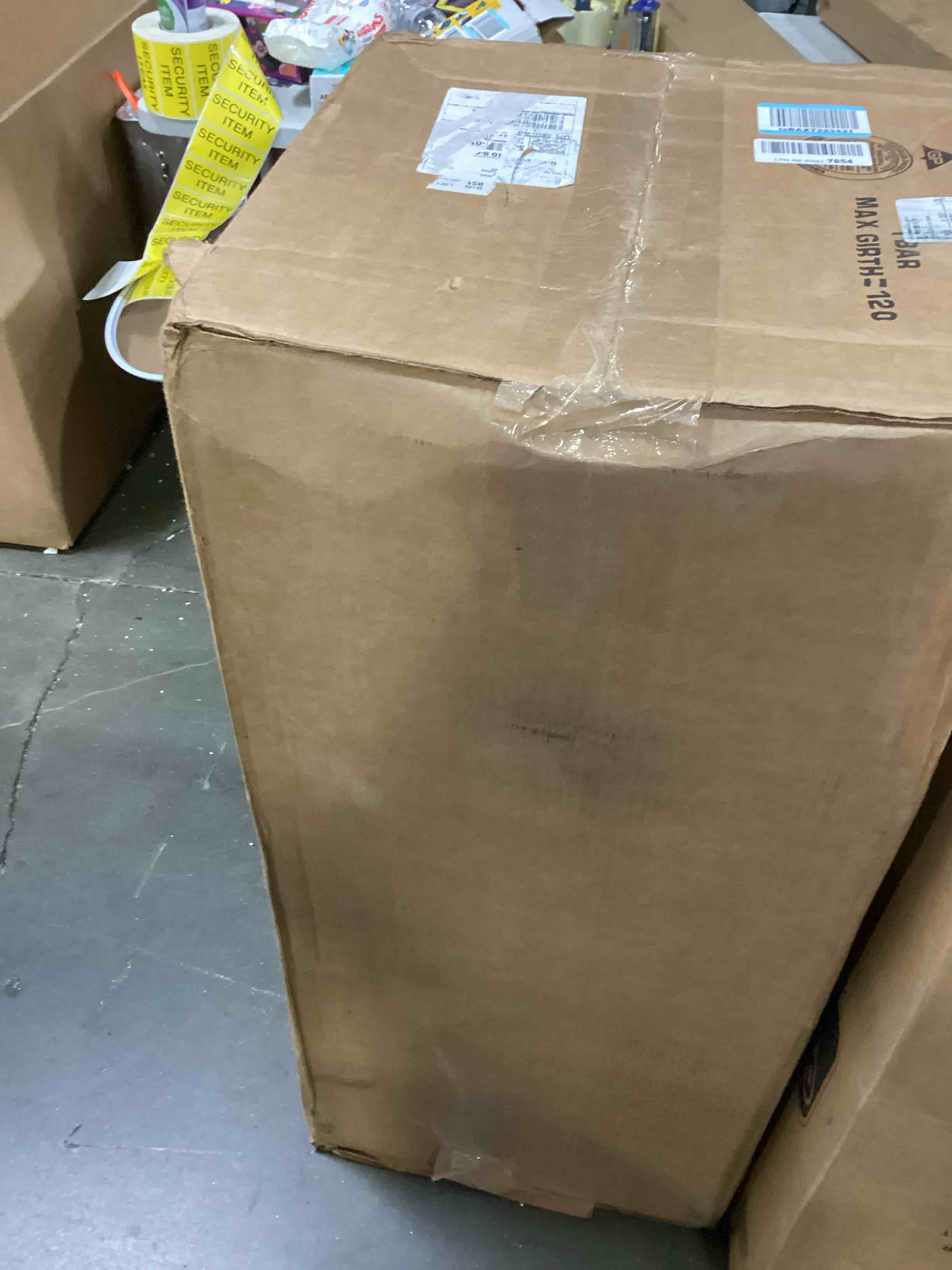 https://s3.amazonaws.com/lotting-images-prod/bidfta/BLU5873529_1720613835536.jpeg