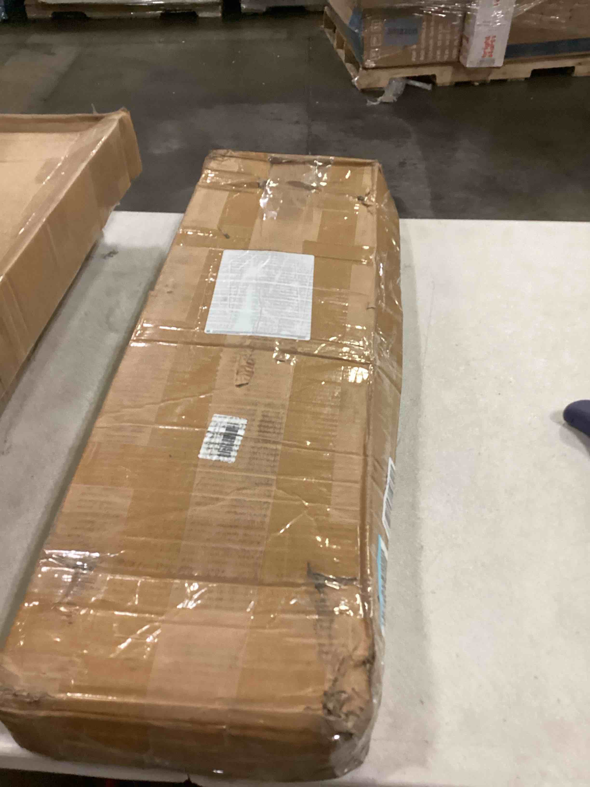 https://s3.amazonaws.com/lotting-images-prod/bidfta/BLU5873704_1720705881762.jpeg