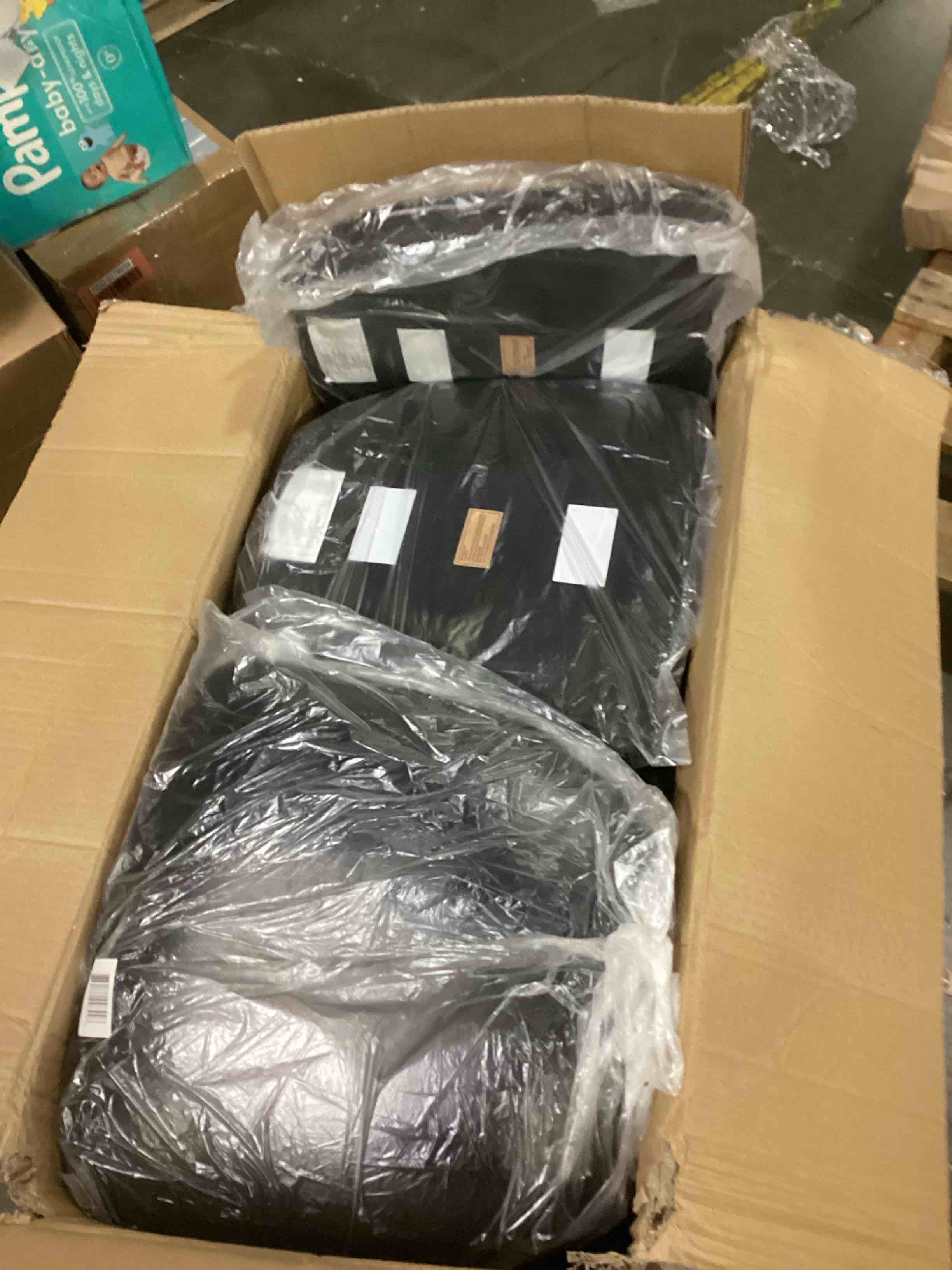 https://s3.amazonaws.com/lotting-images-prod/bidfta/BLU5873711_1720708230589.jpeg