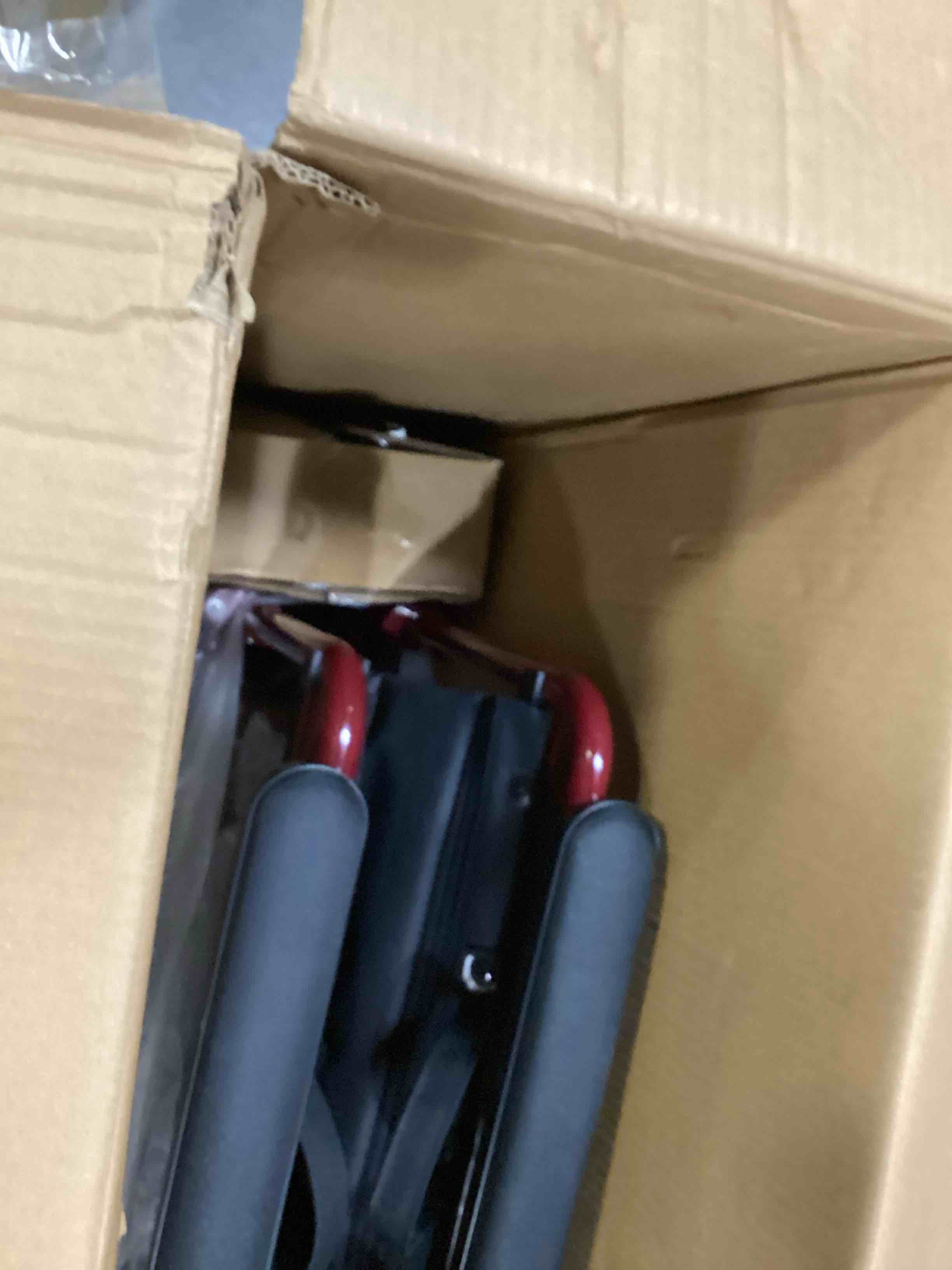 https://s3.amazonaws.com/lotting-images-prod/bidfta/BLU5873789_1720784296068.jpeg