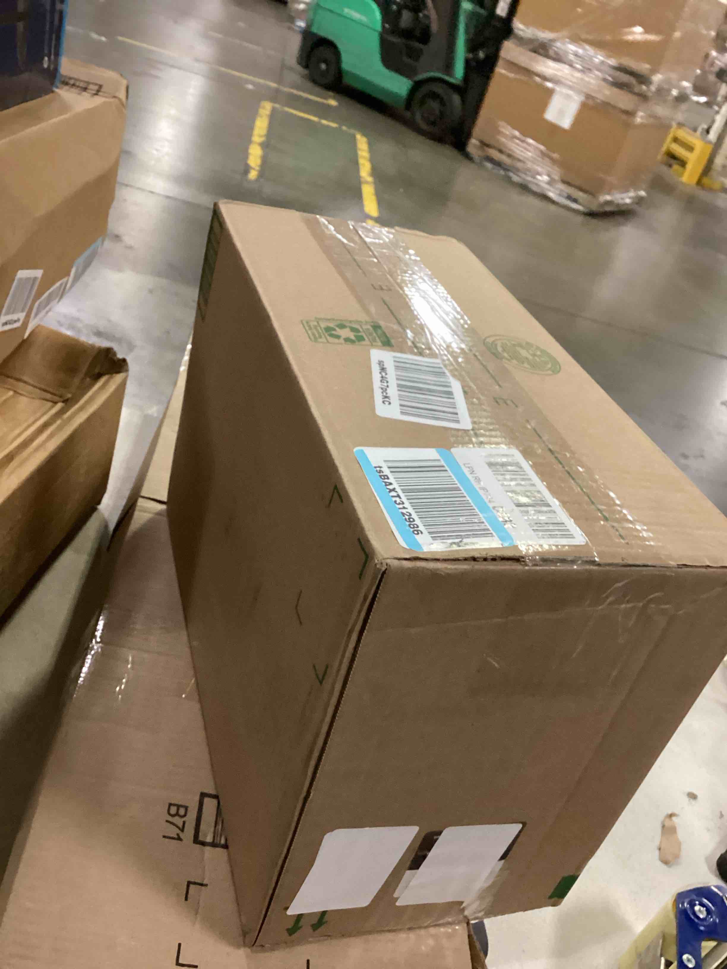 https://s3.amazonaws.com/lotting-images-prod/bidfta/BLU5874064_1721306044014.jpeg