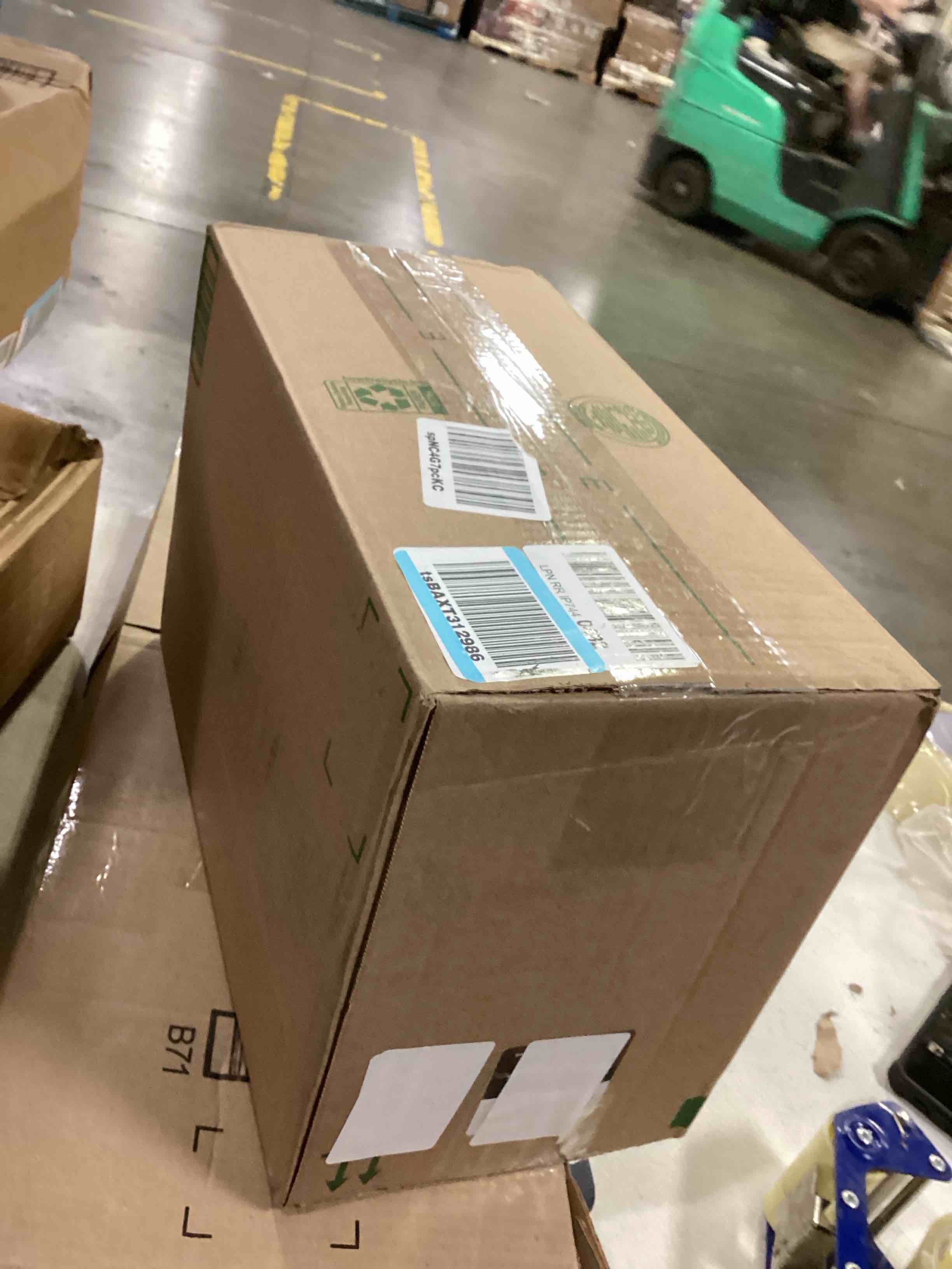 https://s3.amazonaws.com/lotting-images-prod/bidfta/BLU5874064_1721306044832.jpeg