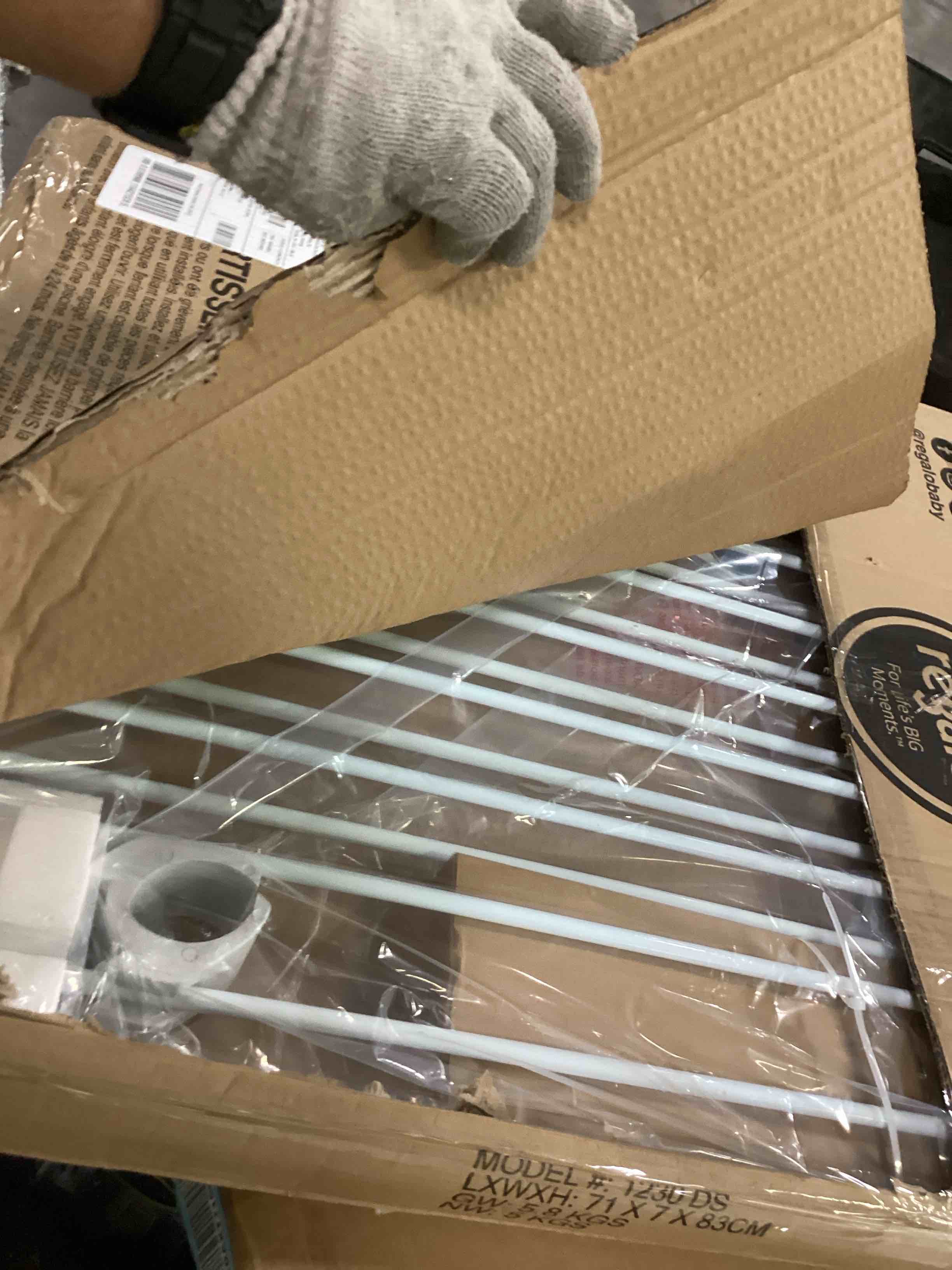 https://s3.amazonaws.com/lotting-images-prod/bidfta/BLU5874261_1721415610911.jpeg