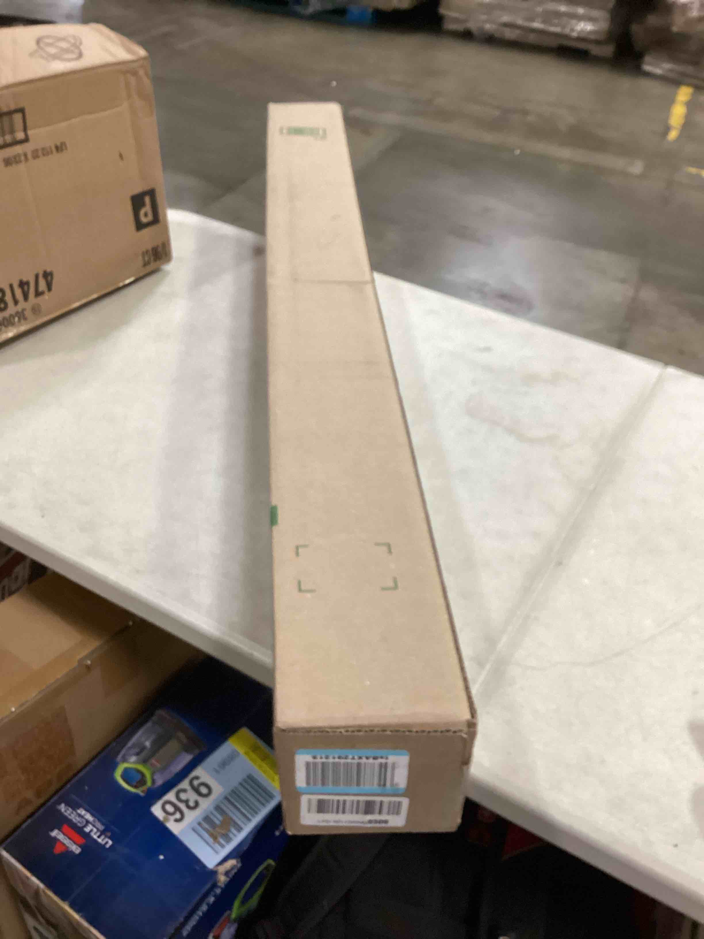https://s3.amazonaws.com/lotting-images-prod/bidfta/BLU5874344_1721673009994.jpeg