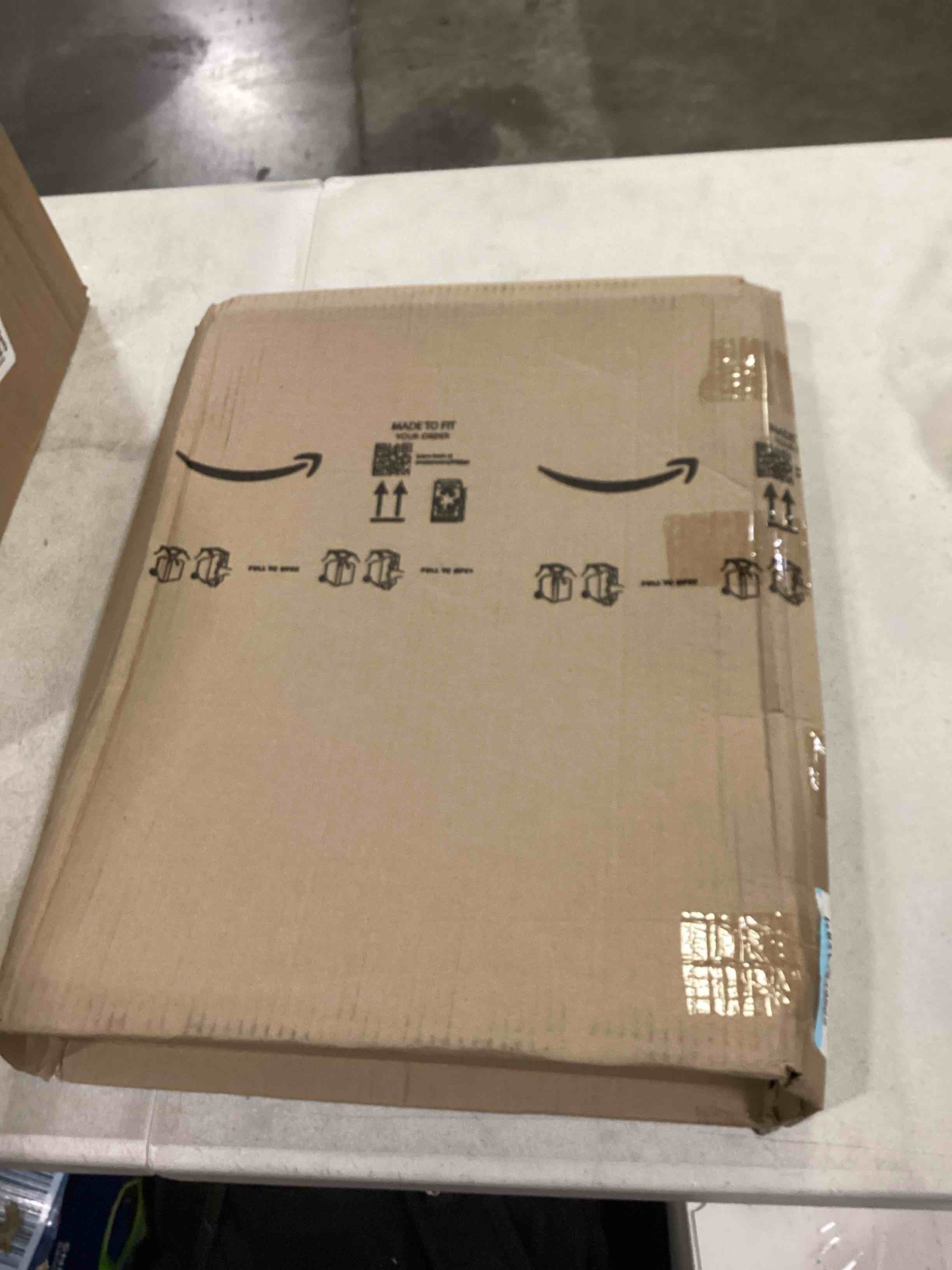 https://s3.amazonaws.com/lotting-images-prod/bidfta/BLU5874347_1721673550797.jpeg