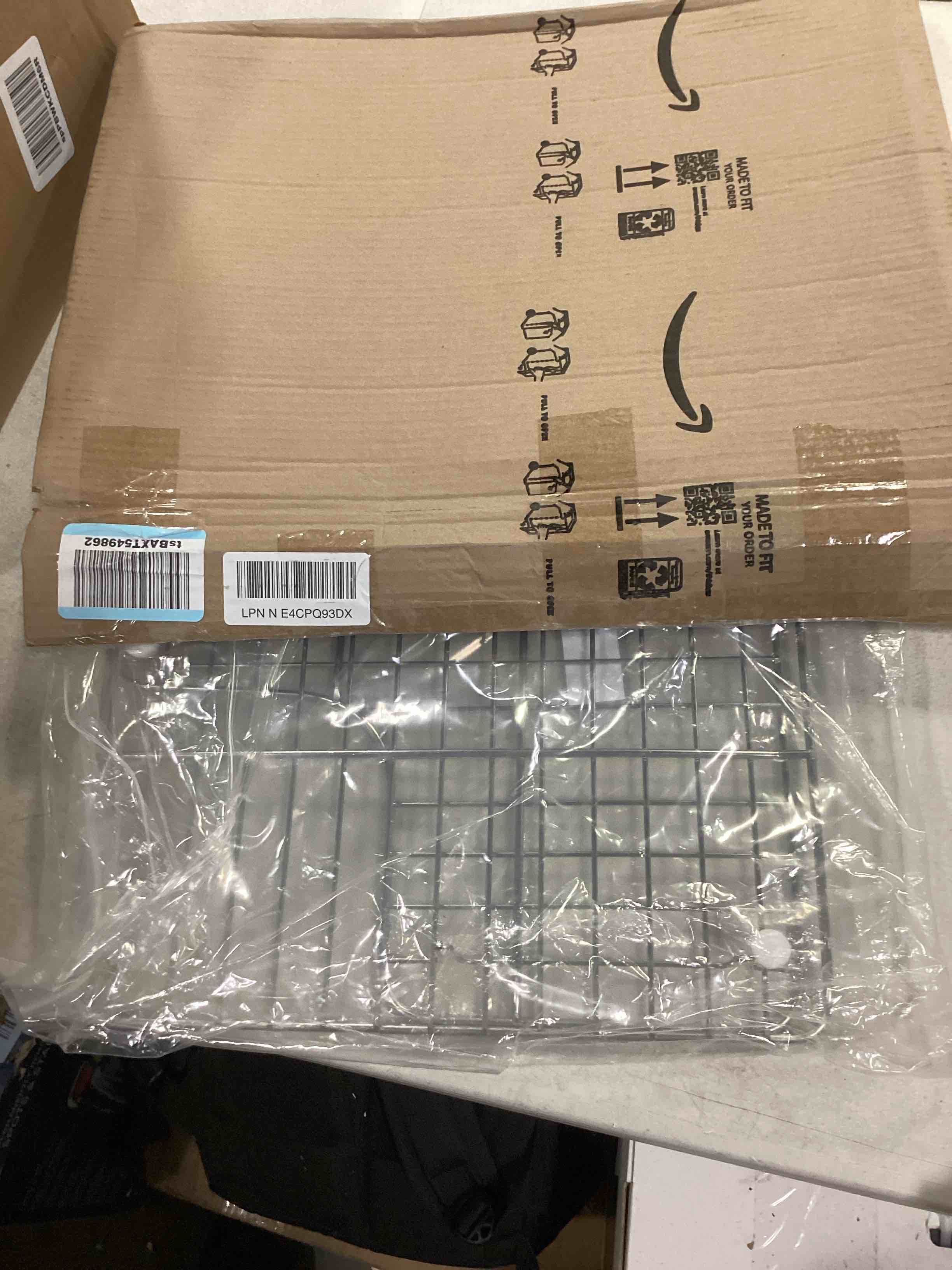 https://s3.amazonaws.com/lotting-images-prod/bidfta/BLU5874347_1721673577394.jpeg