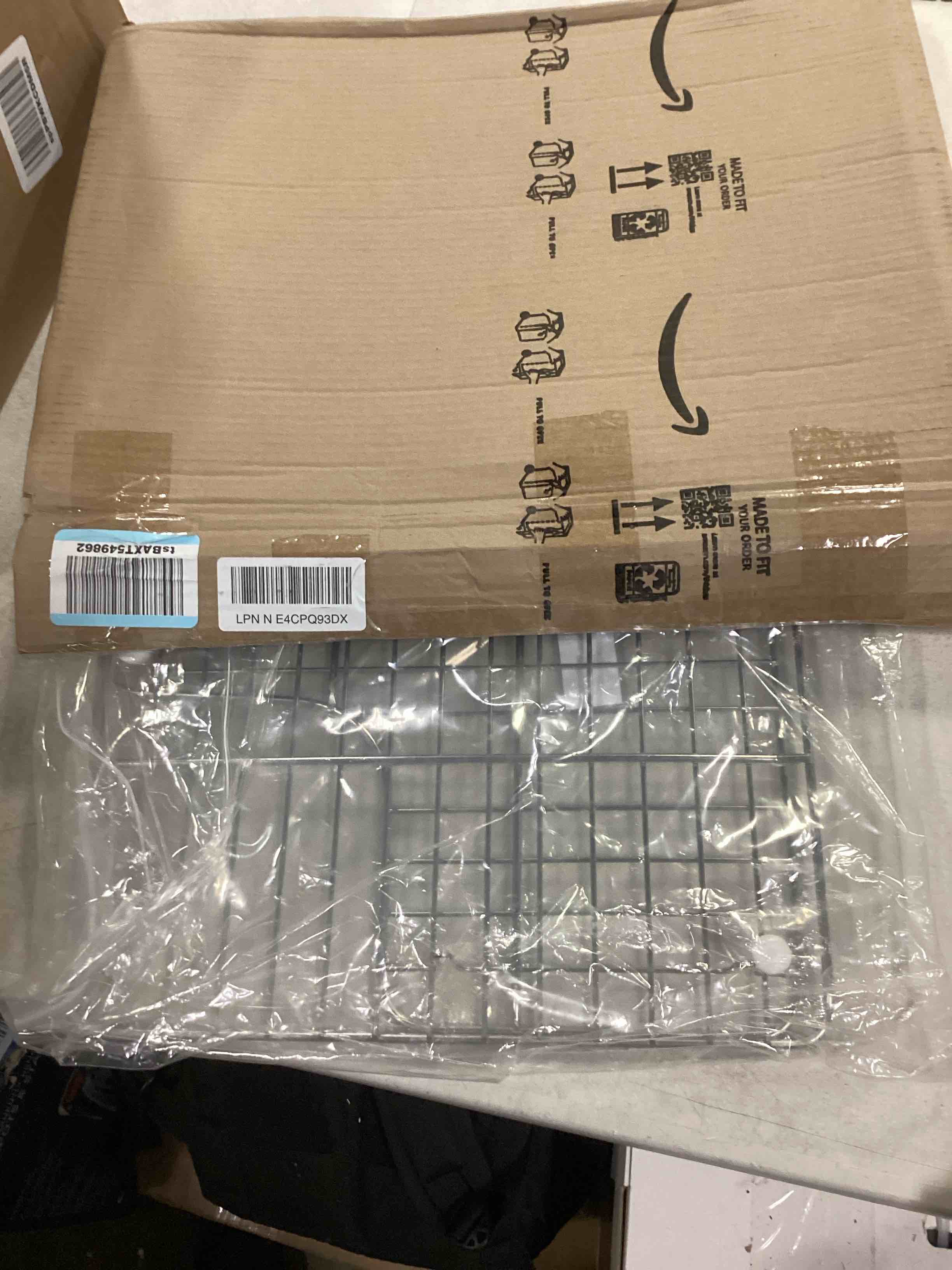 https://s3.amazonaws.com/lotting-images-prod/bidfta/BLU5874347_1721673578384.jpeg