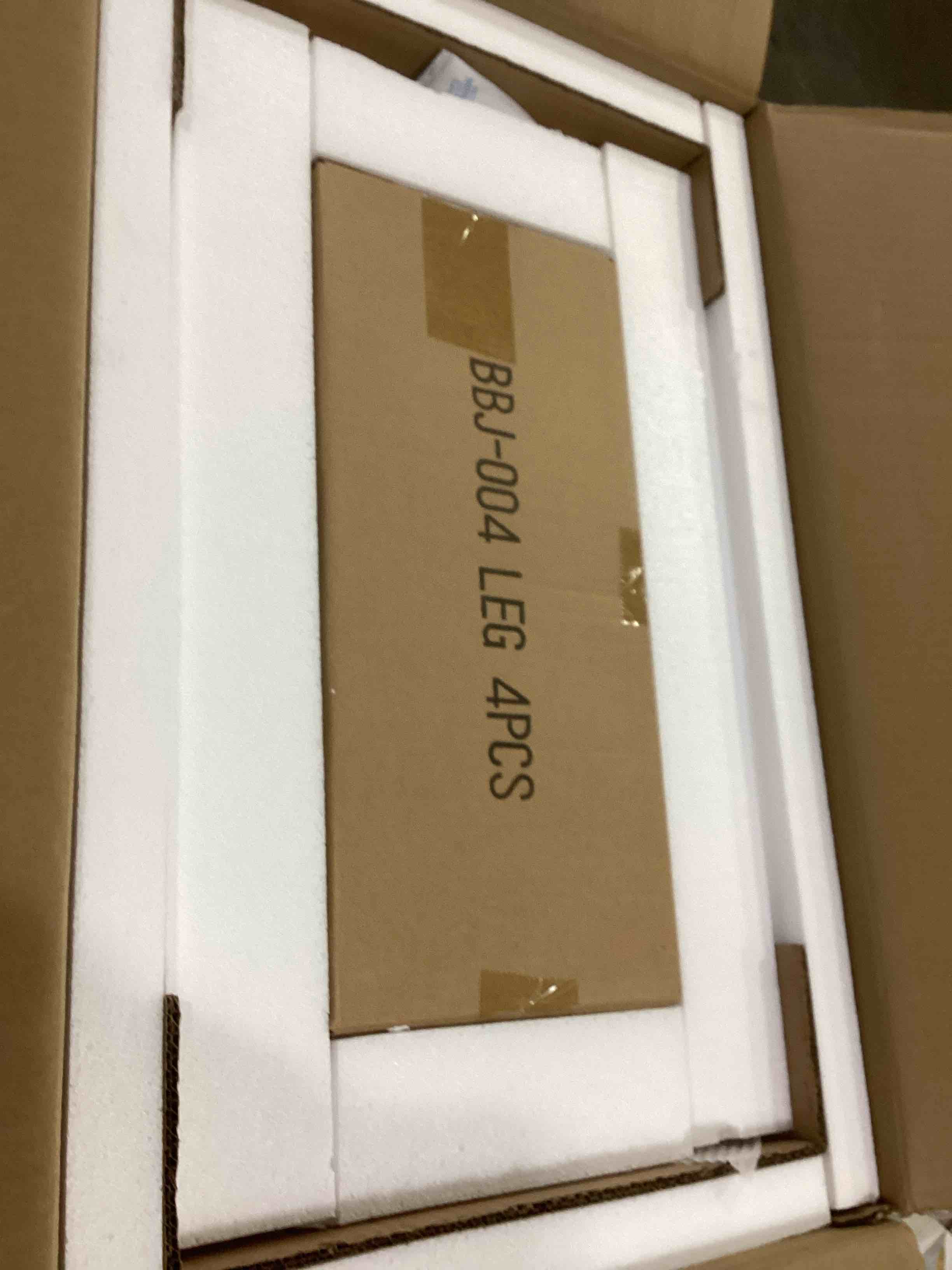 https://s3.amazonaws.com/lotting-images-prod/bidfta/BLU5874367_1721734057347.jpeg