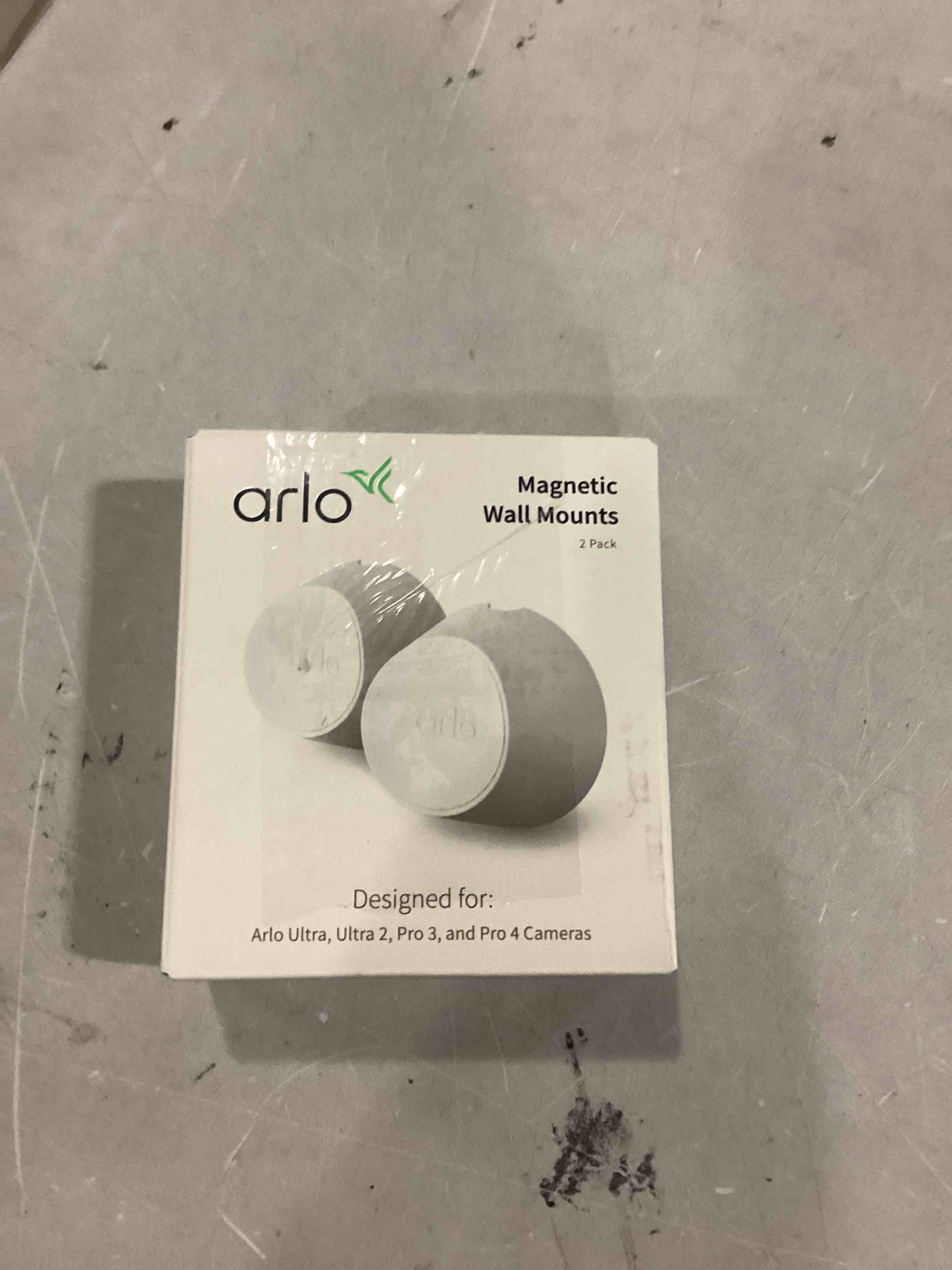 https://s3.amazonaws.com/lotting-images-prod/bidfta/BLU5874507_1719854432219.jpeg