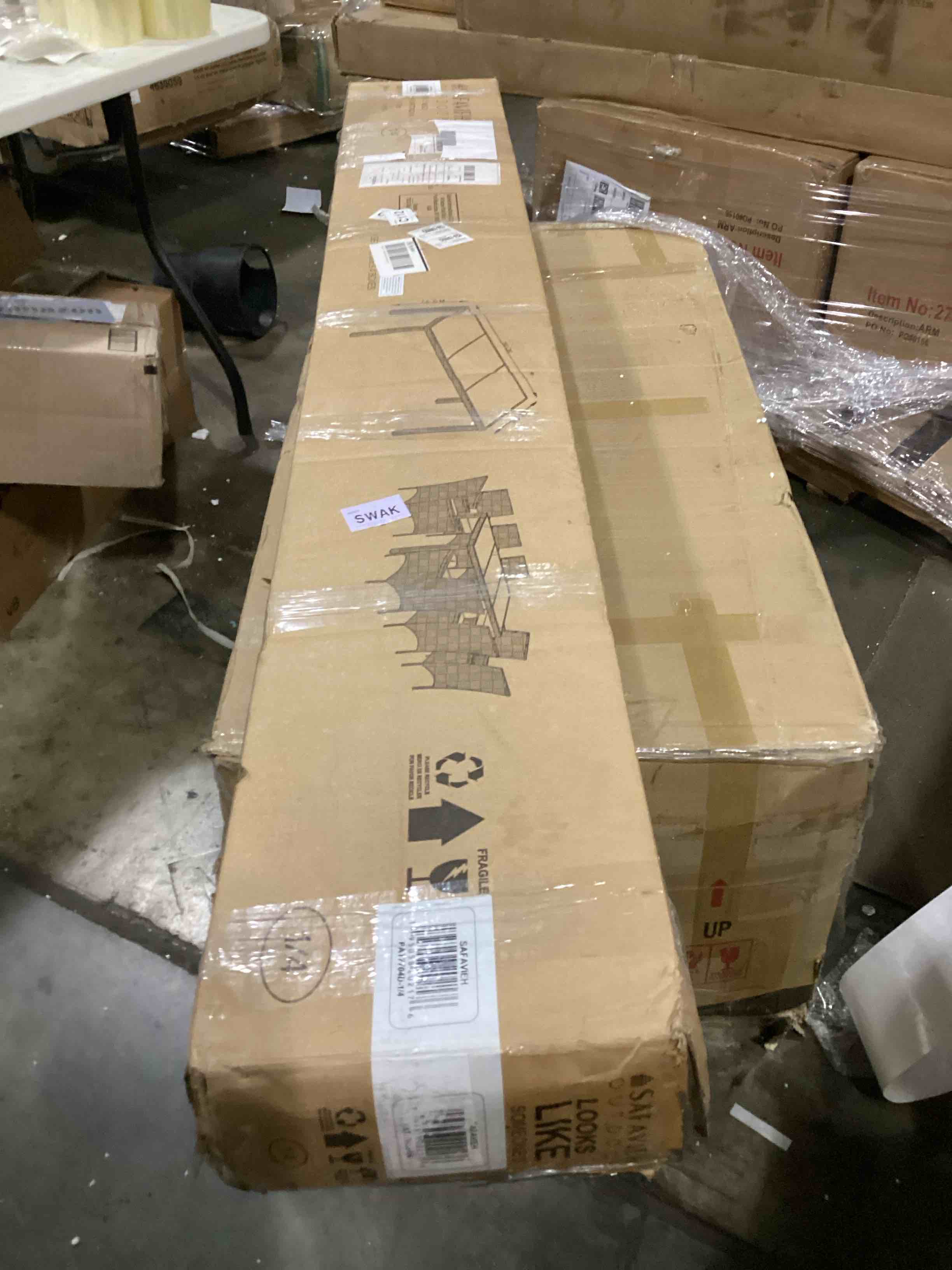 https://s3.amazonaws.com/lotting-images-prod/bidfta/BLU5874589_1719928674124.jpeg