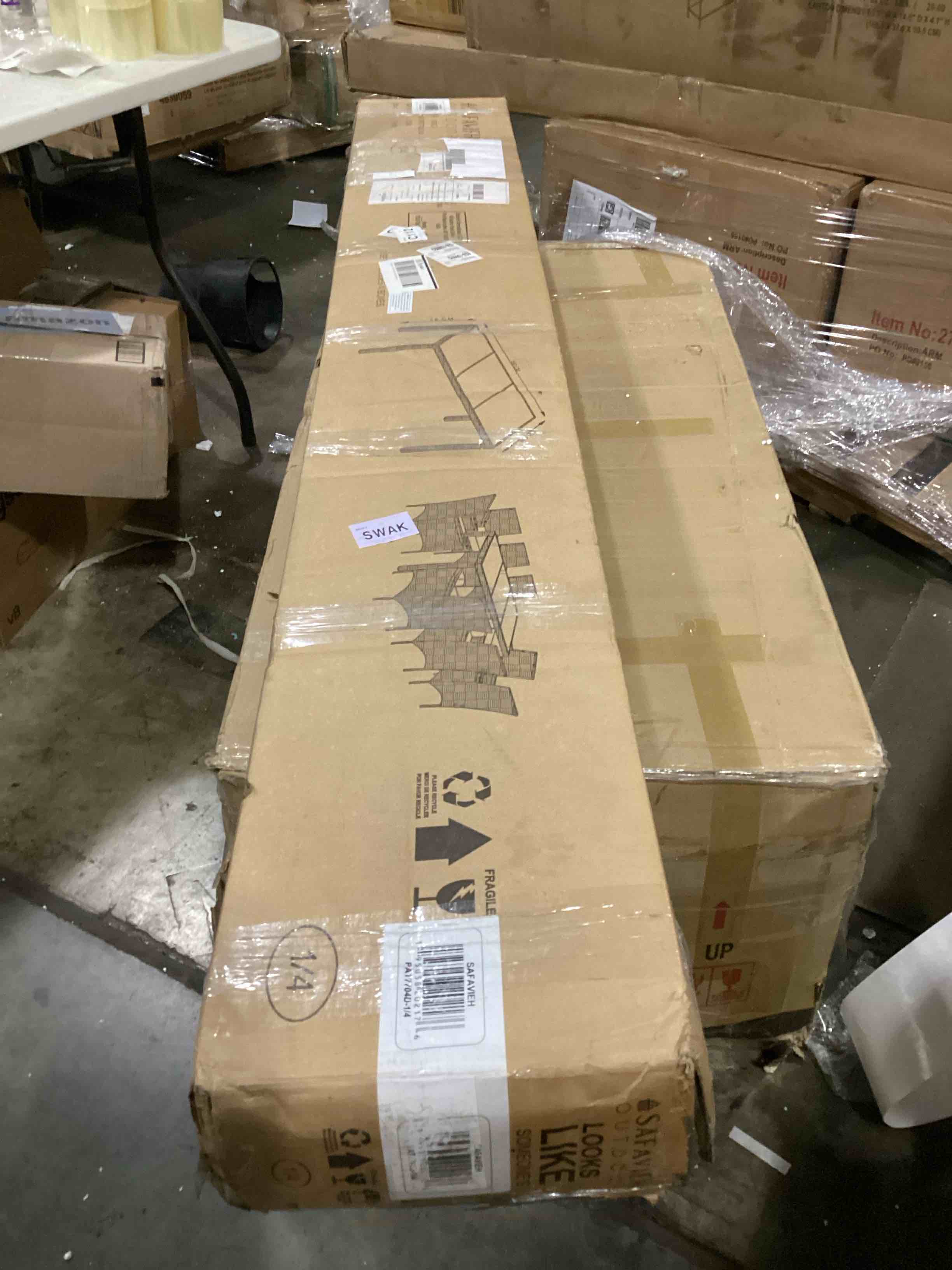 https://s3.amazonaws.com/lotting-images-prod/bidfta/BLU5874589_1719928674901.jpeg