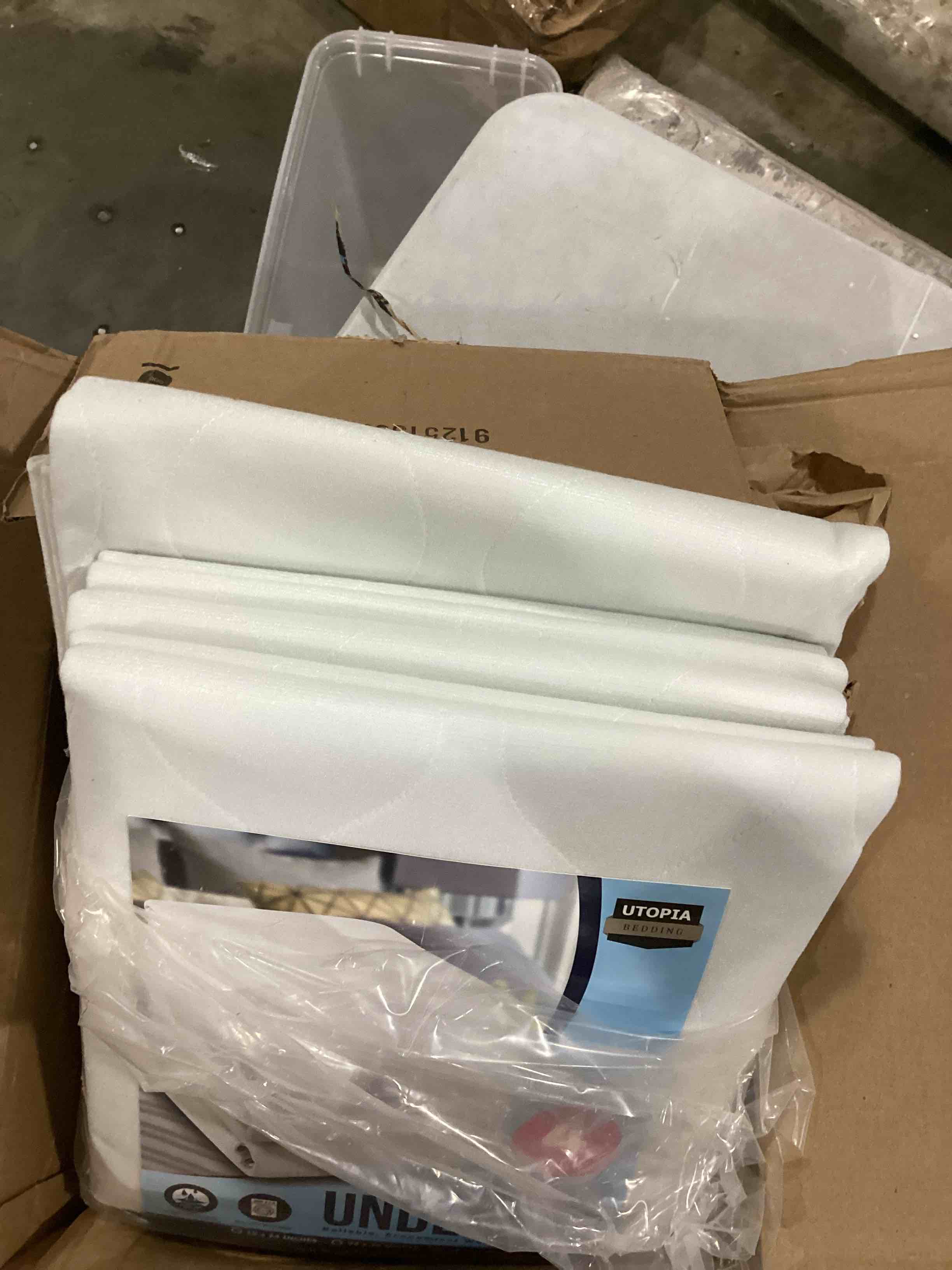https://s3.amazonaws.com/lotting-images-prod/bidfta/BLU5874718_1720020425913.jpeg