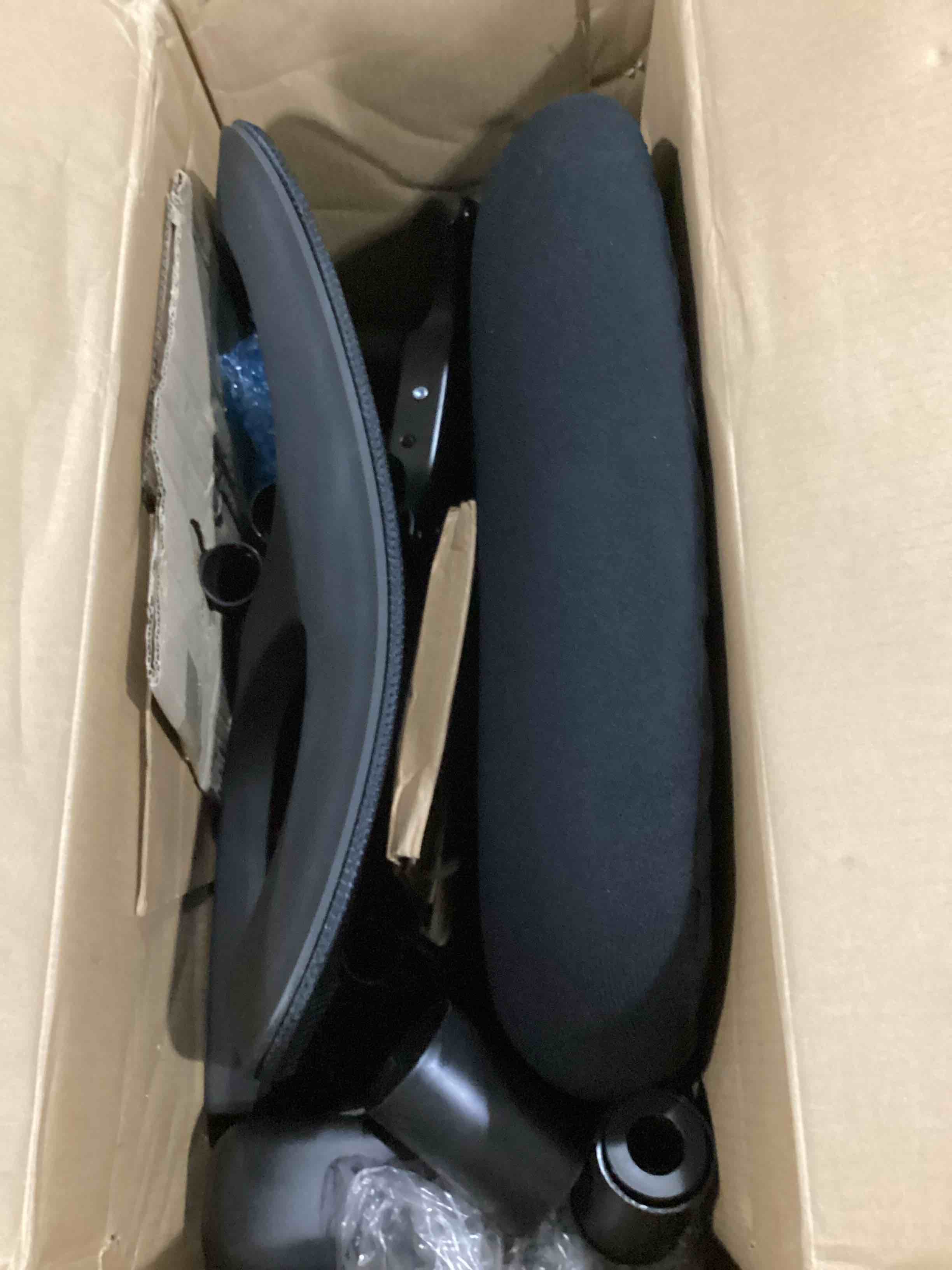 https://s3.amazonaws.com/lotting-images-prod/bidfta/BLU5874939_1720533059287.jpeg
