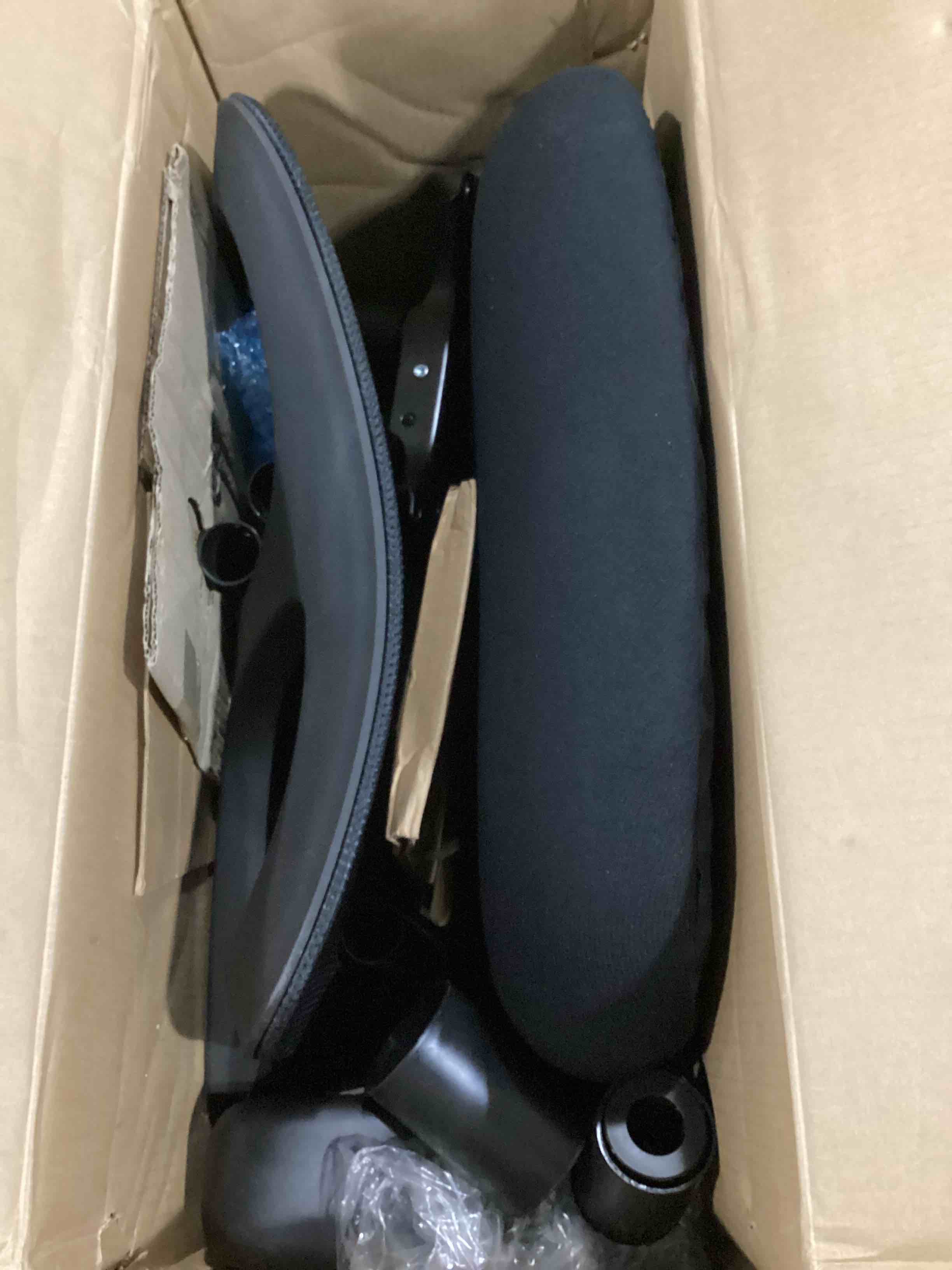 https://s3.amazonaws.com/lotting-images-prod/bidfta/BLU5874939_1720533060043.jpeg