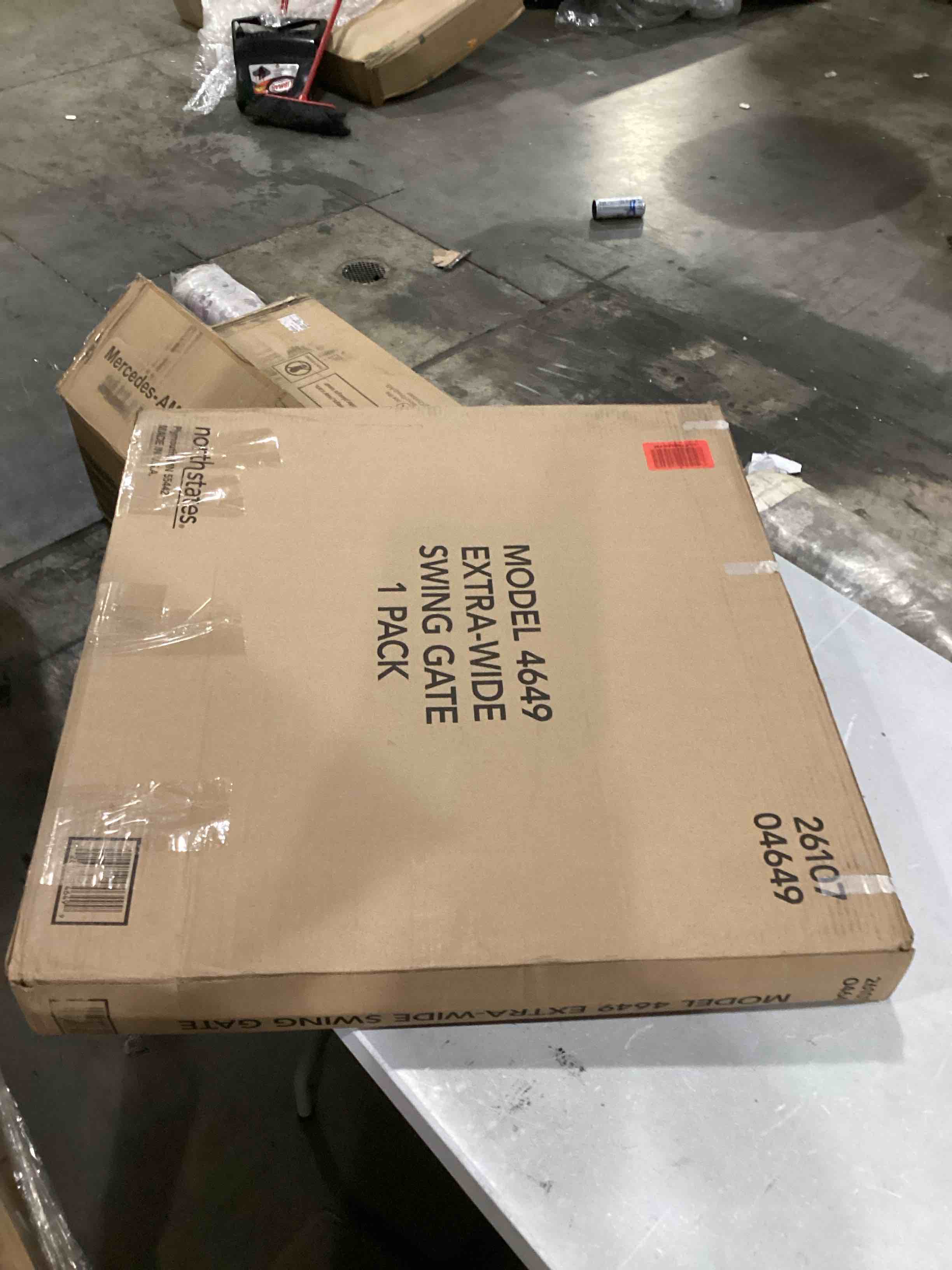 https://s3.amazonaws.com/lotting-images-prod/bidfta/BLU5875086_1720634076661.jpeg