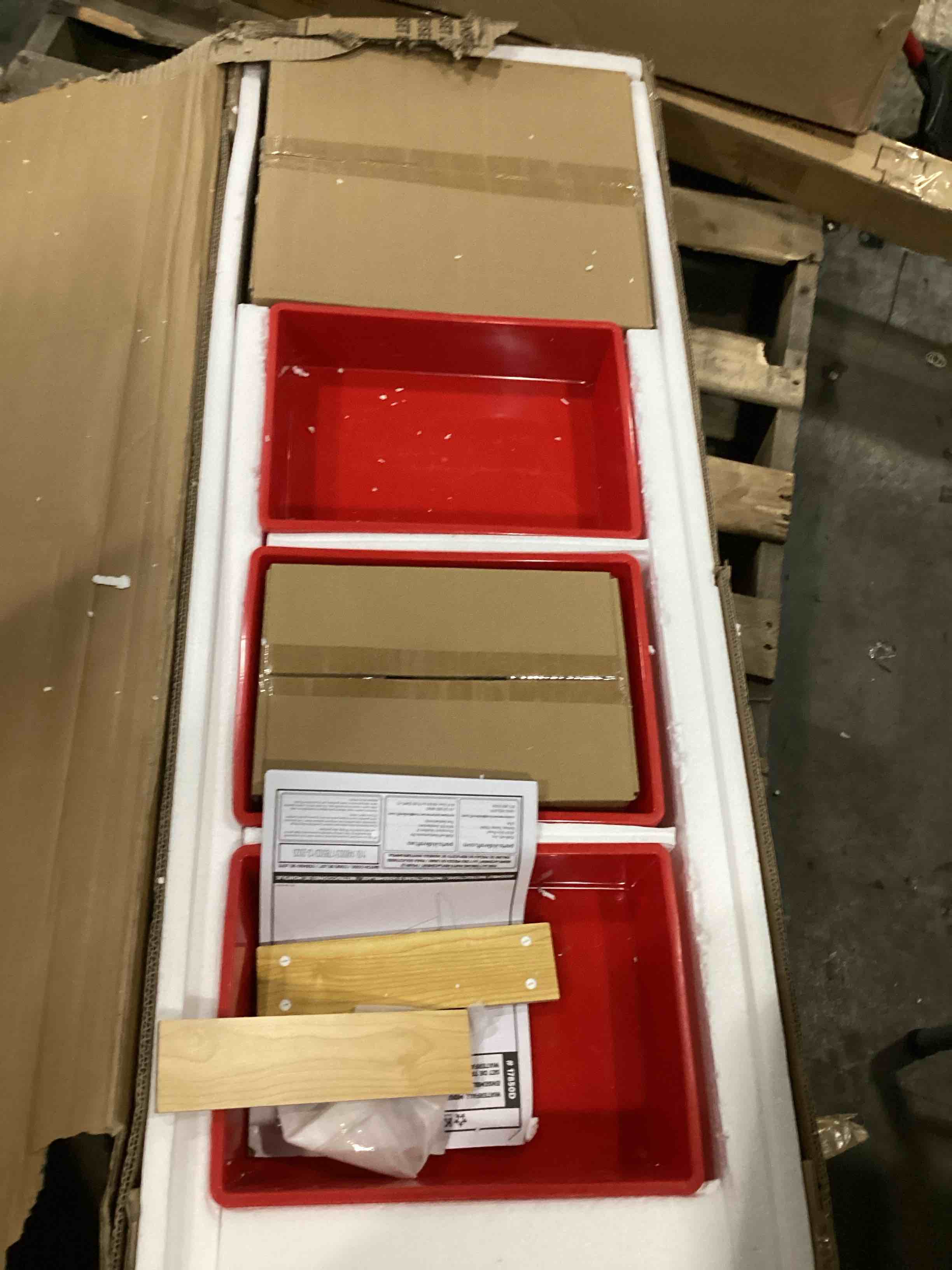 https://s3.amazonaws.com/lotting-images-prod/bidfta/BLU5875296_1720786484258.jpeg
